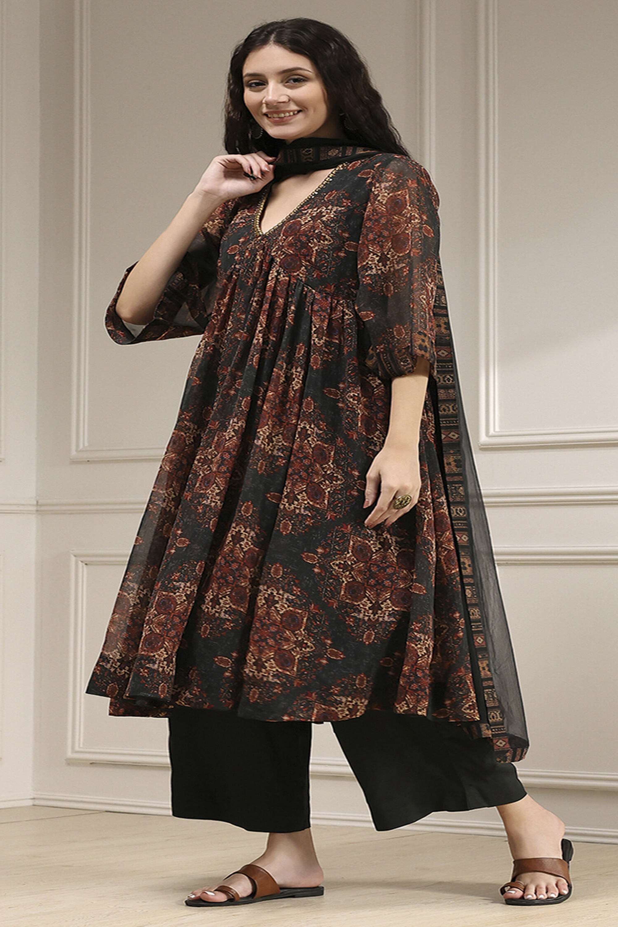 Printed-Polyester-V-Neck-Women-s-Festive-Wear-Kurta-Set