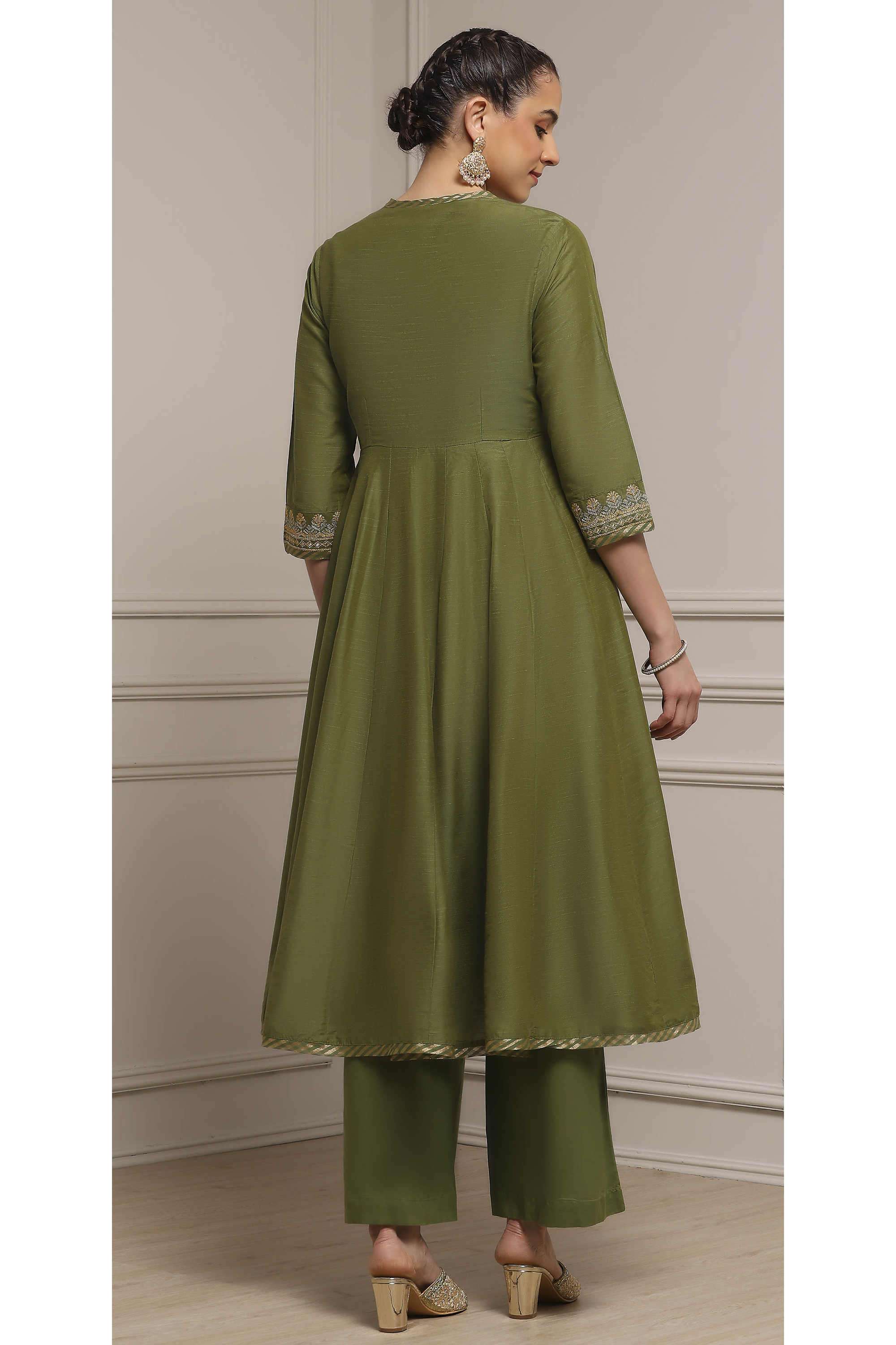 Floral-Plunging-Neck-Polyester-Women-Kurta-Set