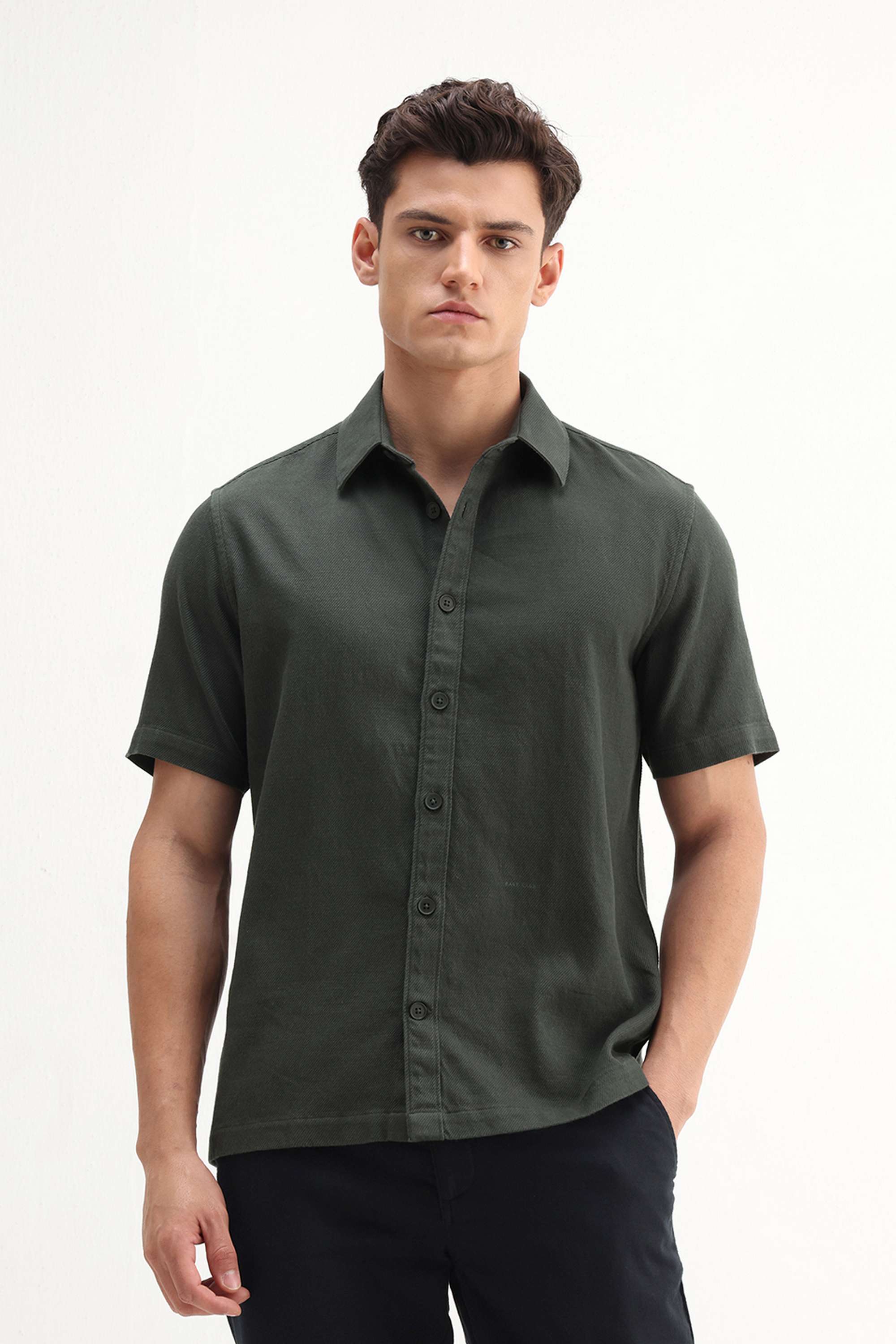 Solid-Cotton-Regular-Fit-Men-s-Casual-Shirt