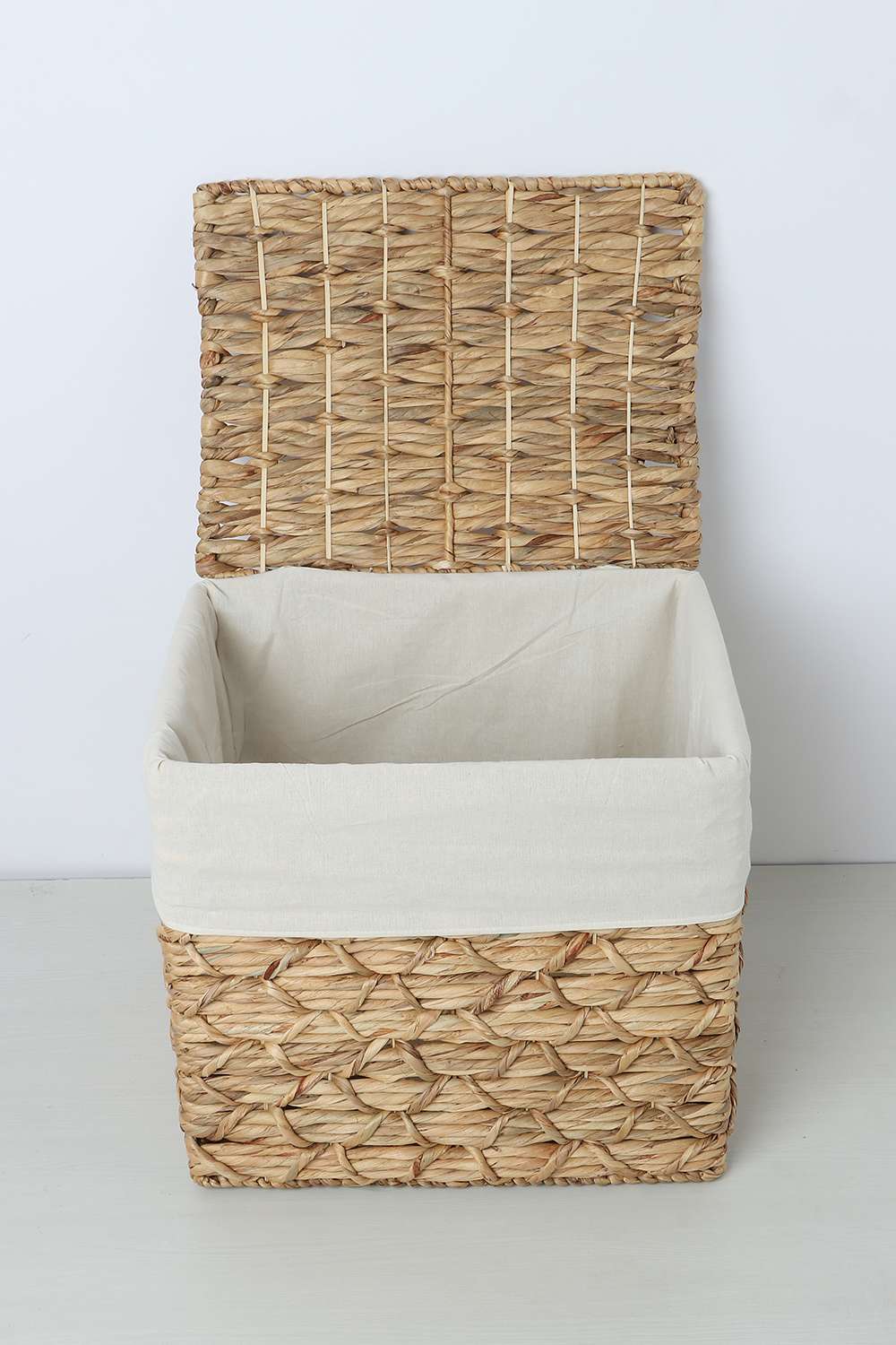 Water-Hyacinth-Laundry-With-Cotton-Linning-40-Cm