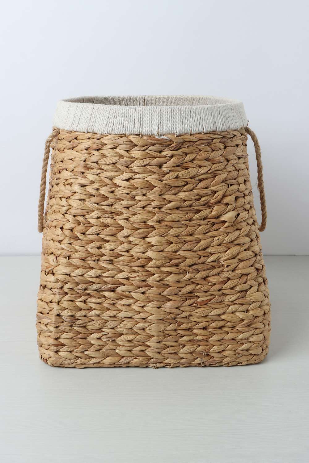 Water-Hyacinth-Prism-Laundry-35-Cm