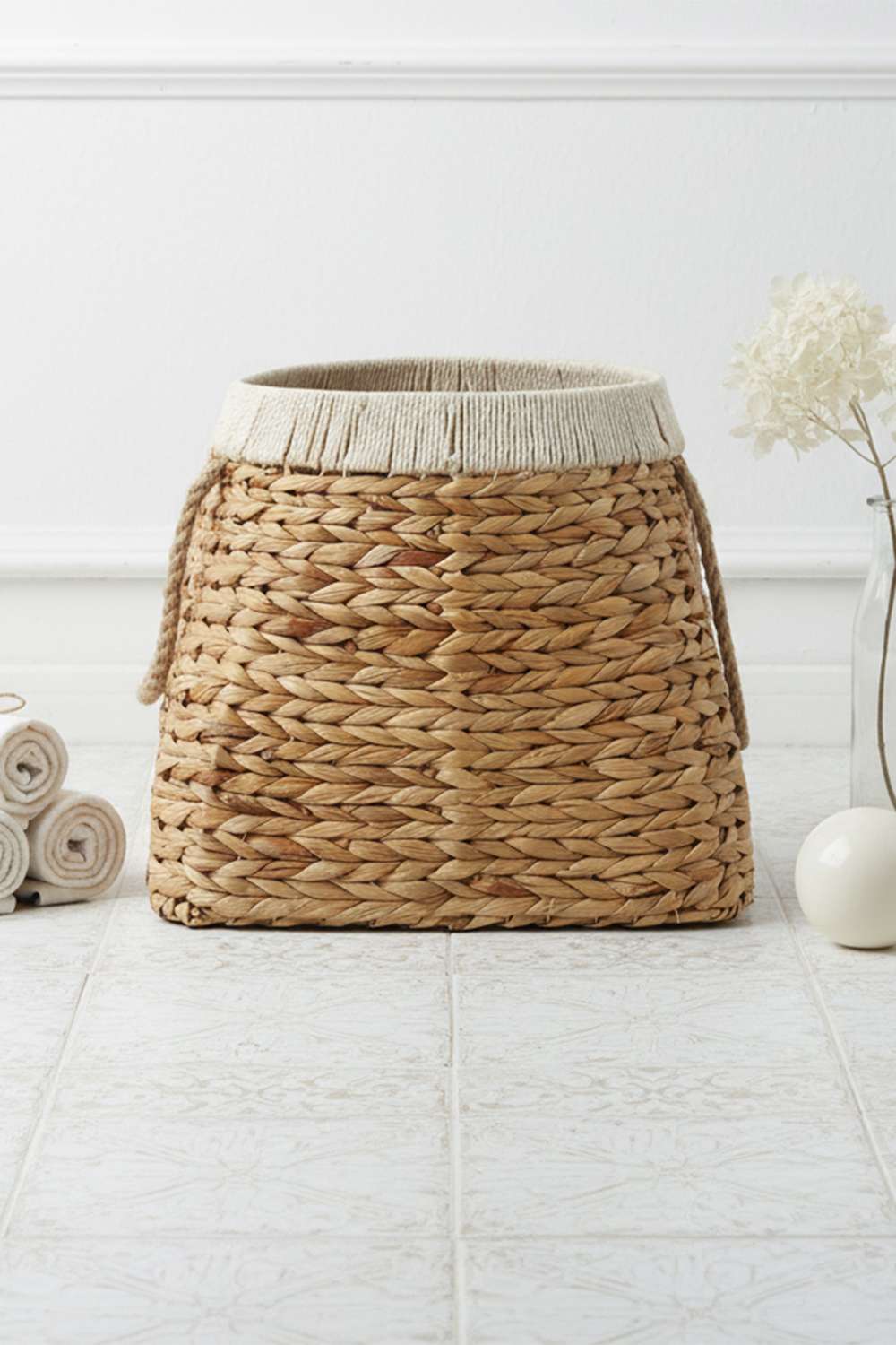 Water-Hyacinth-Prism-Laundry-30-Cm