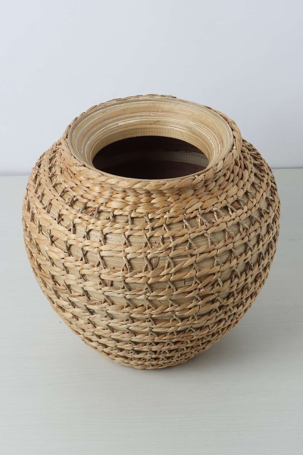 Water-Hyacinth-Artisa-Vase-34-cm