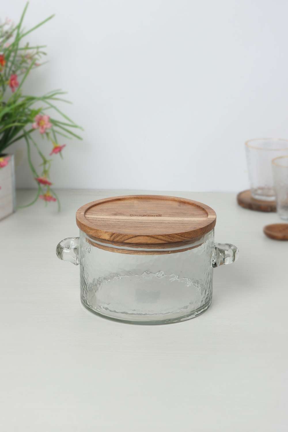 Serving-Bowl-Wth-Wooden-Lid-1.6-L