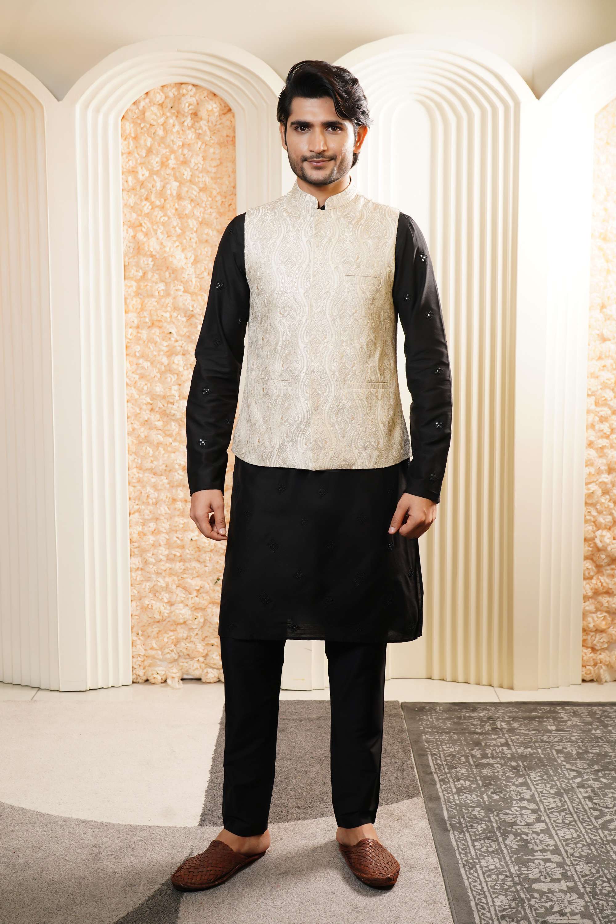 Embroidered-Blended-Fabric-Regular-Fit-Men-s-Festive-Wear-Waistcoat