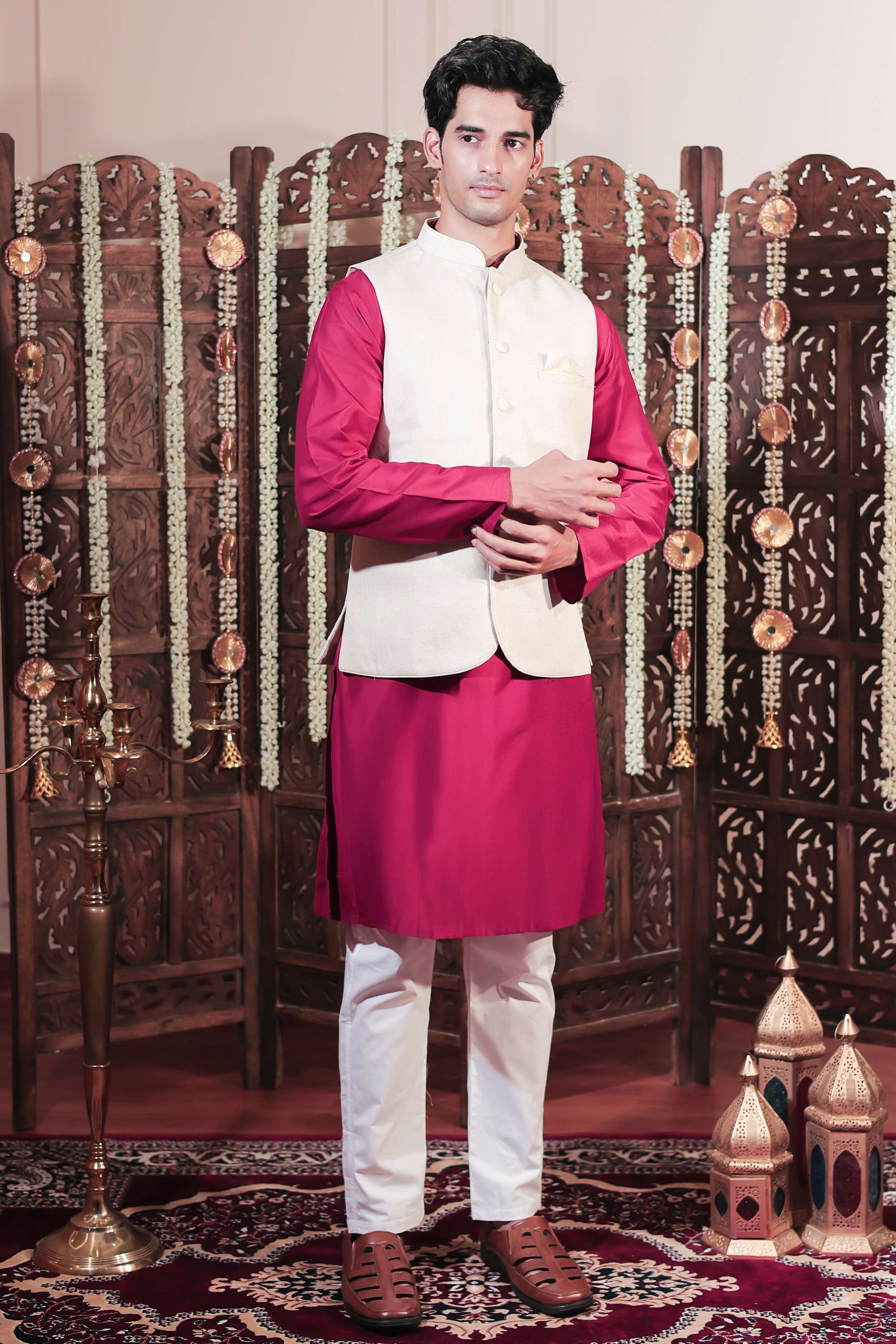Solid-Polyester-Collared-Men-s-Waistcoat