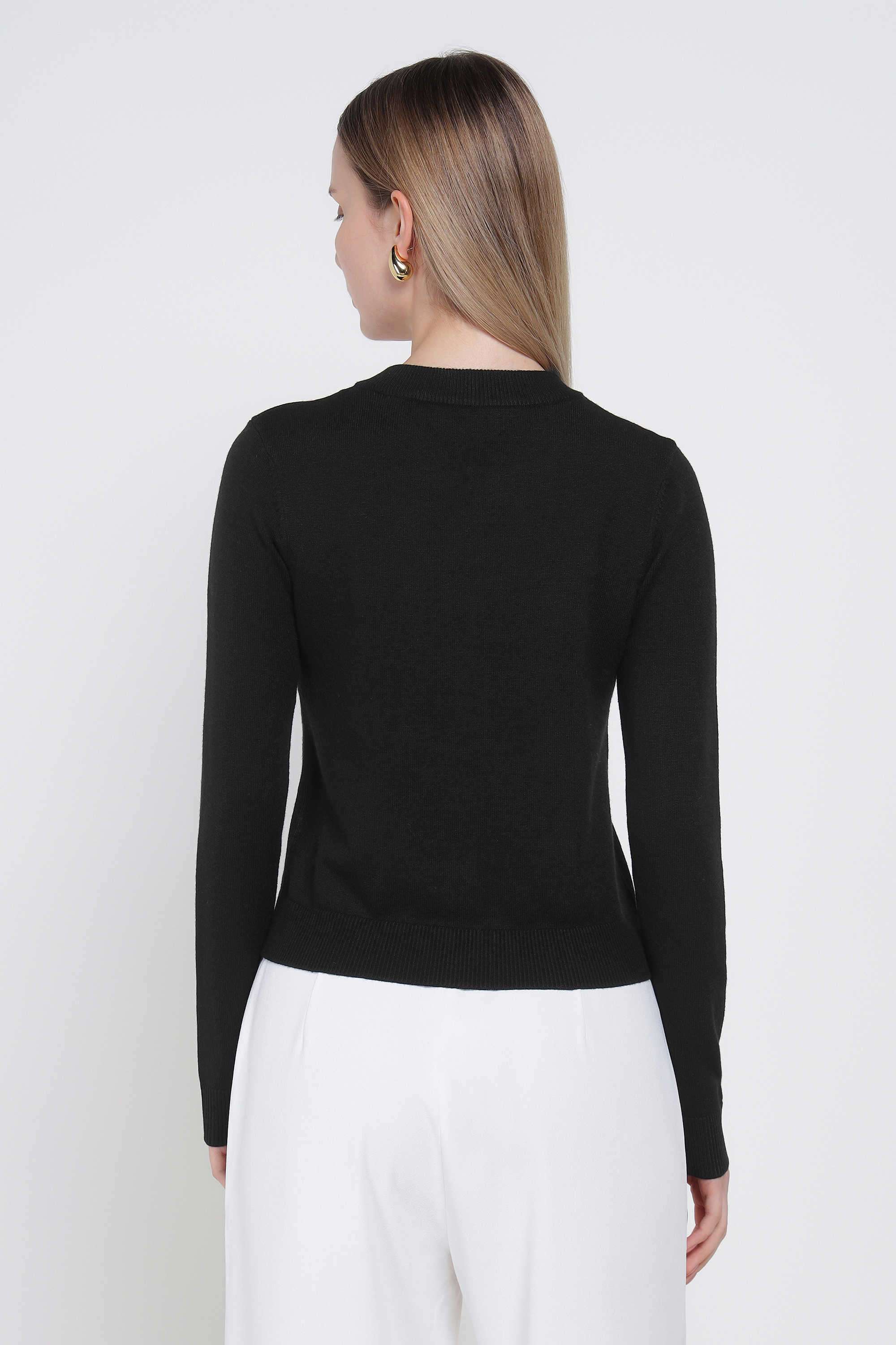 Solid-Round-Neck-Polyester-Women-s-Winter-Wear-Sweater