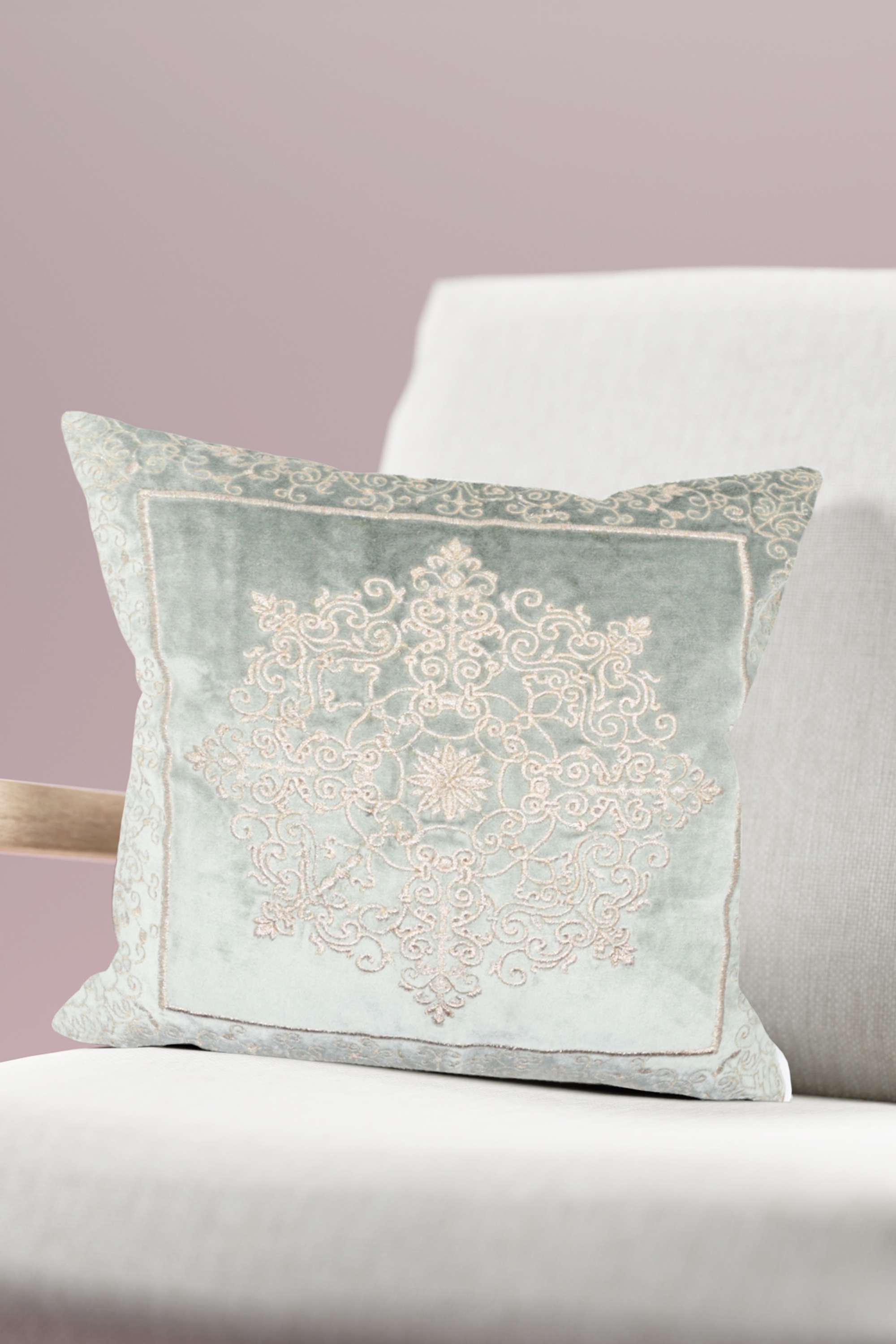 Gi-Eleora-Medallion-Mint-Cushion-Cover-40X40-cm