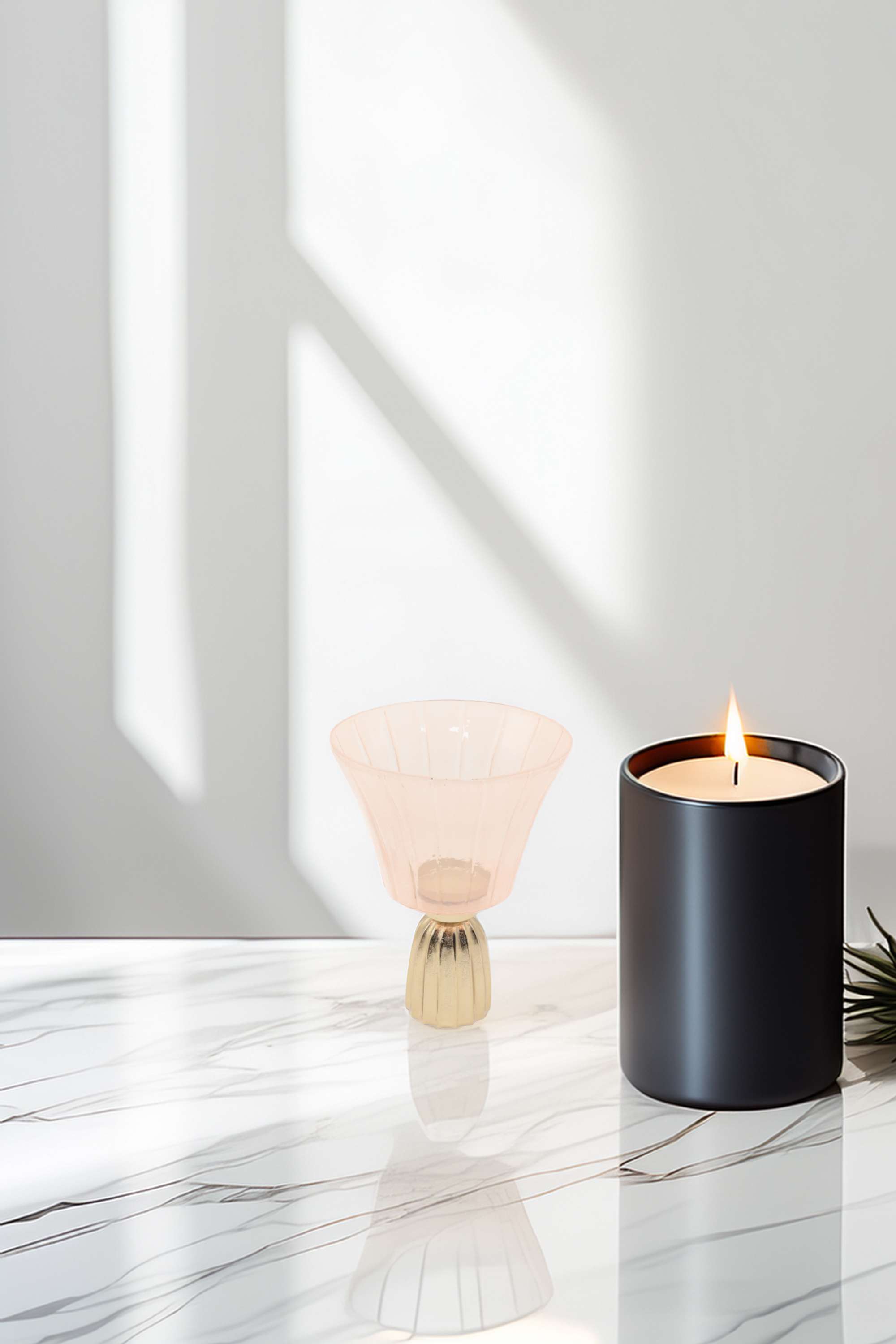 Amora-Glass-Ribbed-Candle-Stand-36-cm