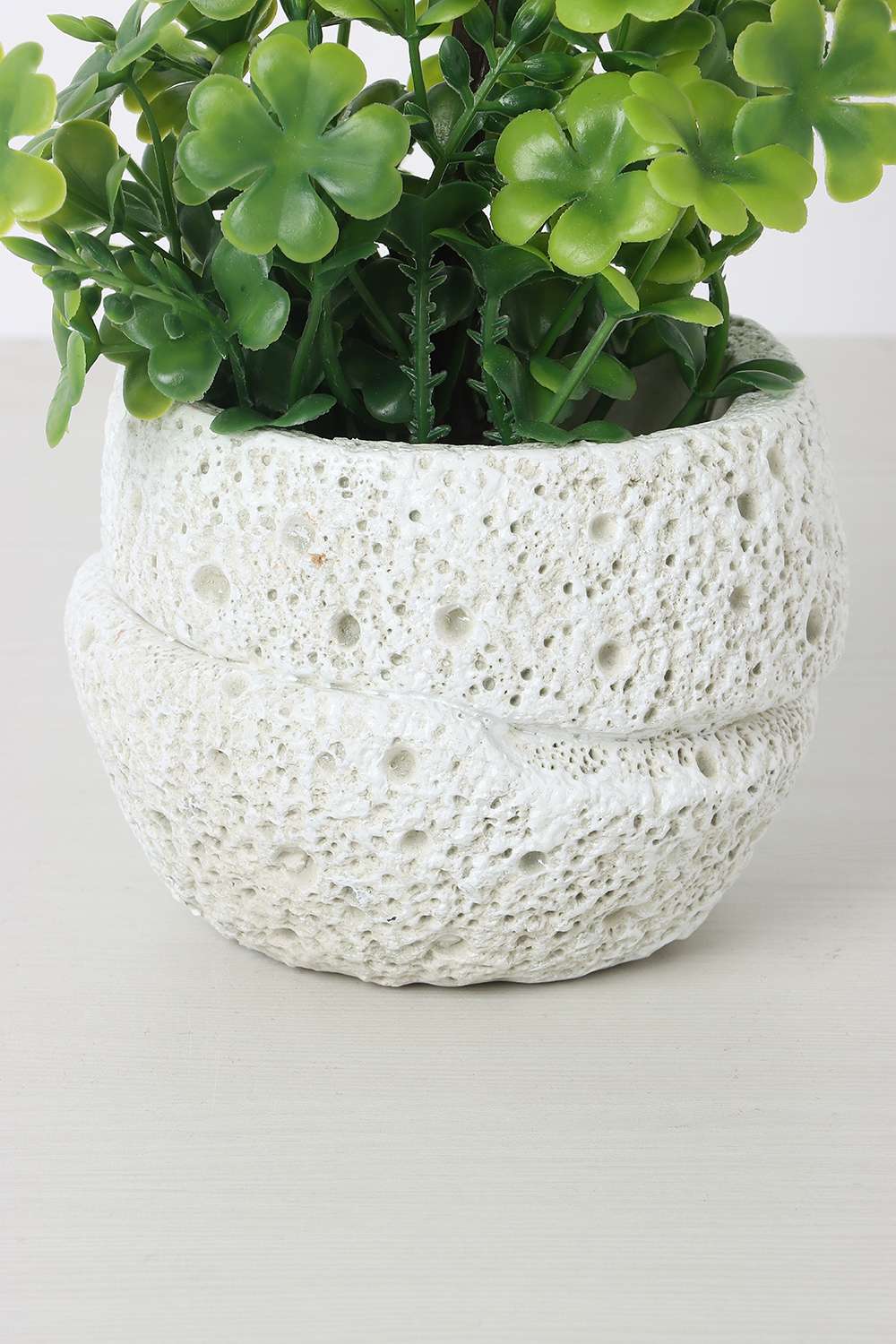 Noir-2Tier-Magnolia-Potted-Flower-32-cm