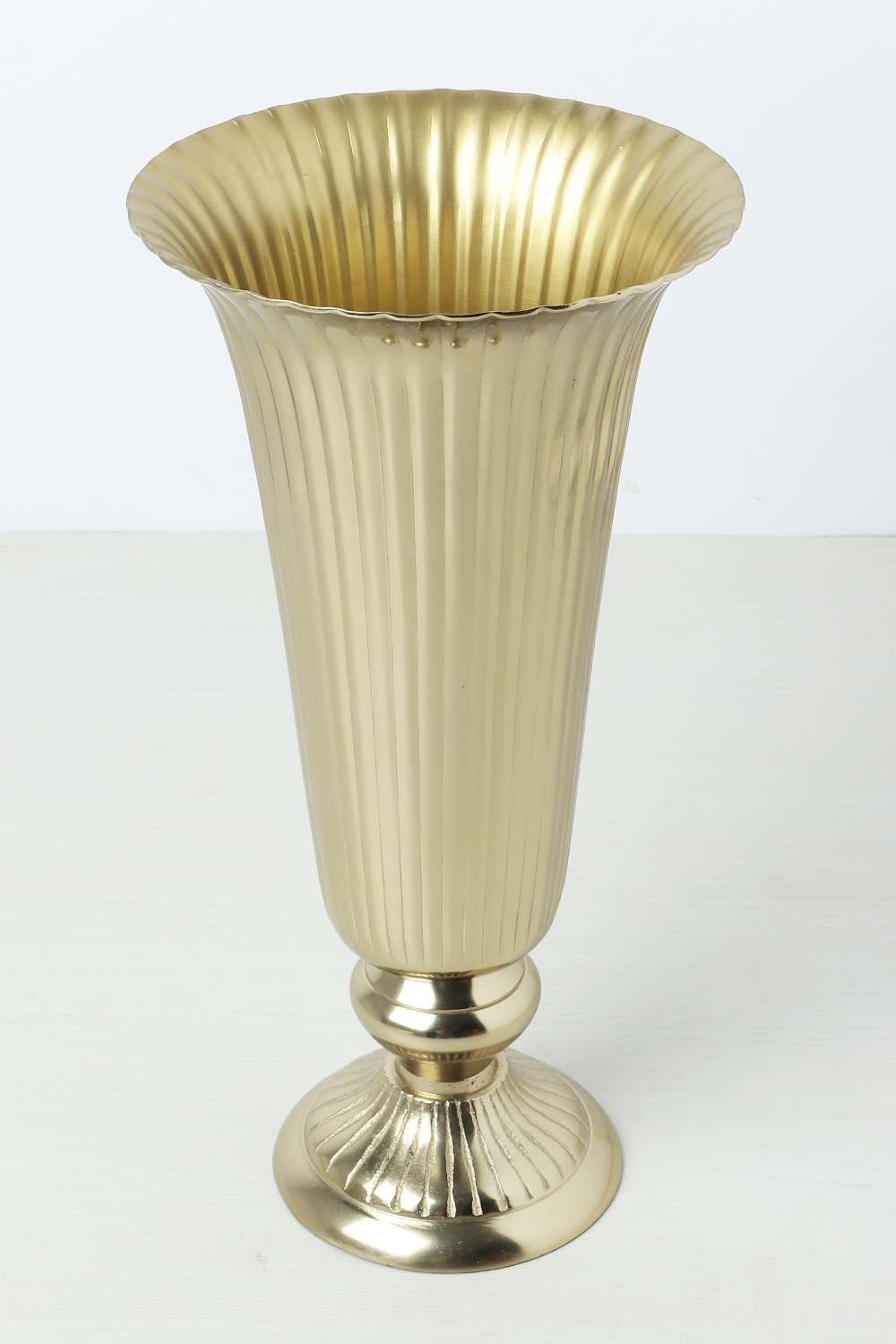 Amora-Ribbed-Lotus-Tall-Vase-Gld-41-cm