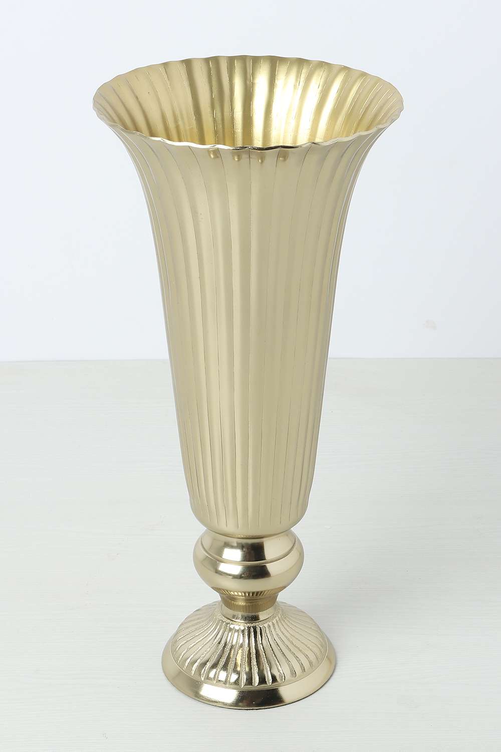 Amora-Ribbed-Lotus-Tall-Vase-Gld-36-cm
