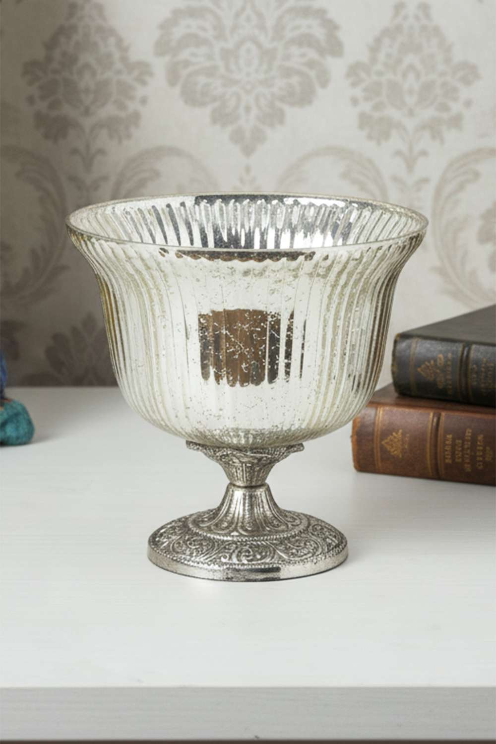 Gi-Glass-Ribed-Goblet-Hurricane-Gld-17-cm