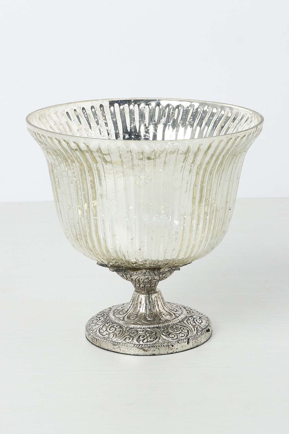 Gi-Glass-Ribed-Goblet-Hurricane-Gld-17-cm