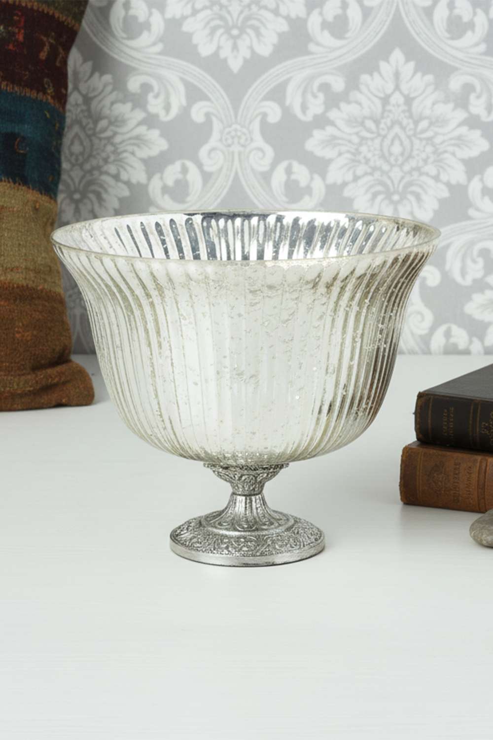 Gi-Glass-Ribed-Goblet-Hurricane-Gld-24-cm