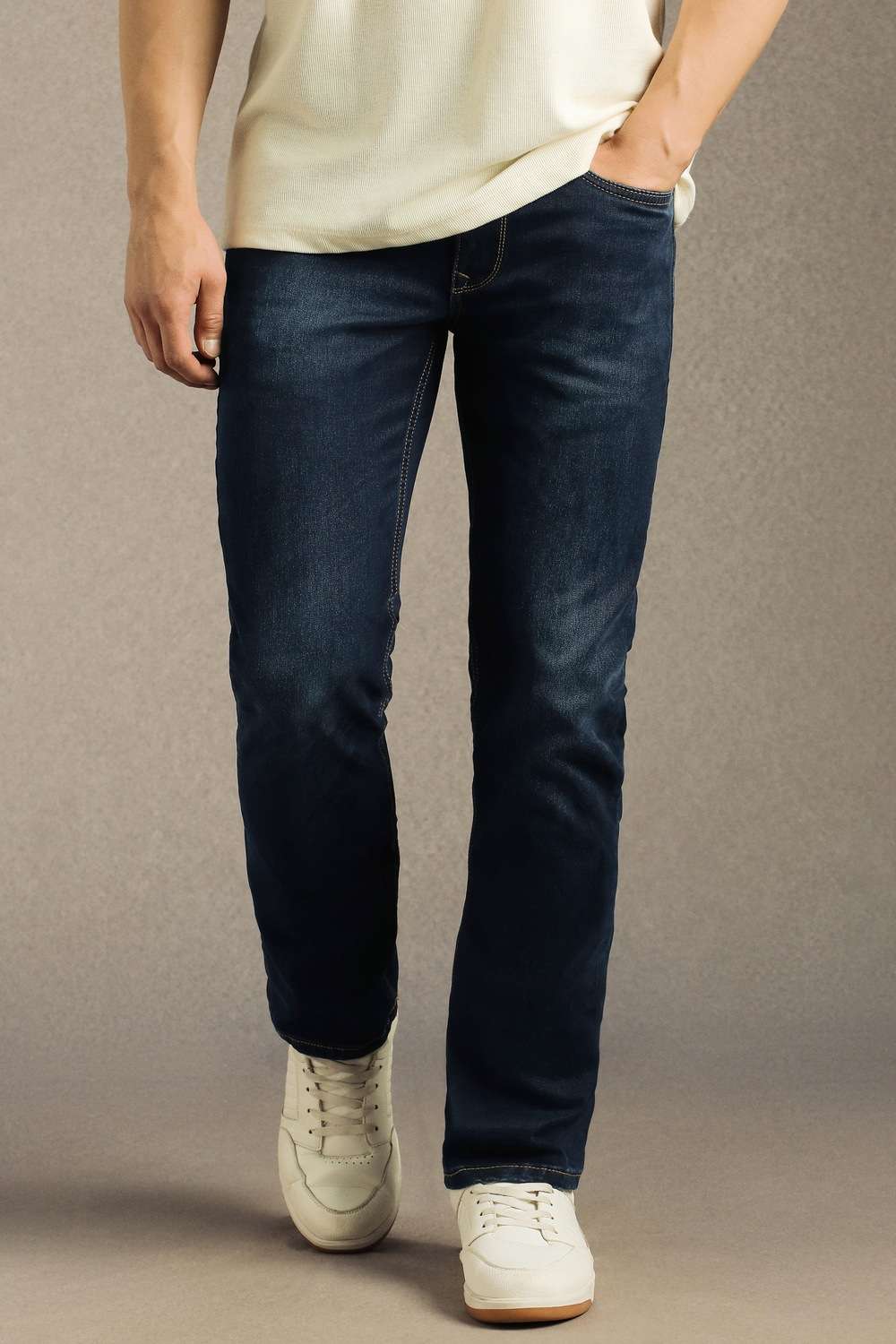 Solid-Polyester-Blend-Regular-Fit-Men-s-Jeans