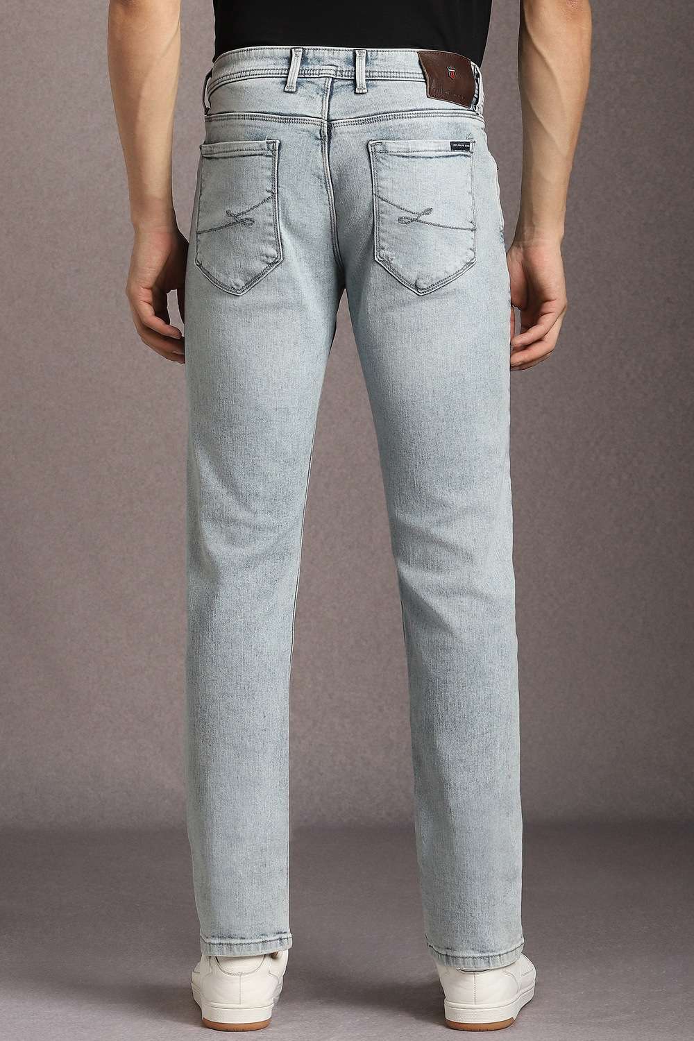 Light-Wash-Cotton-Blend-Slim-Fit-Men-s-Jeans