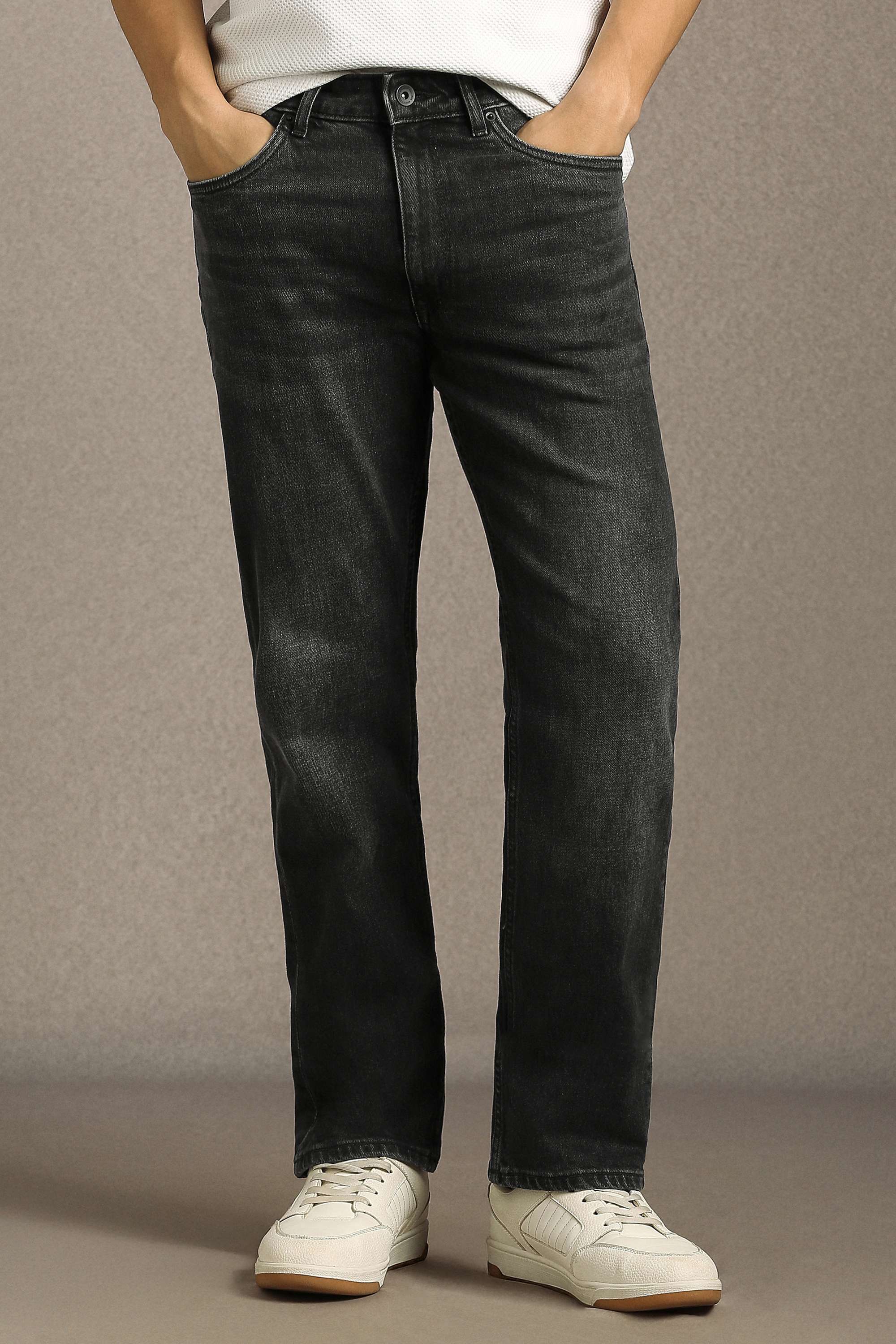 Solid-Cotton-Blend-Slim-Fit-Men-s-Jeans