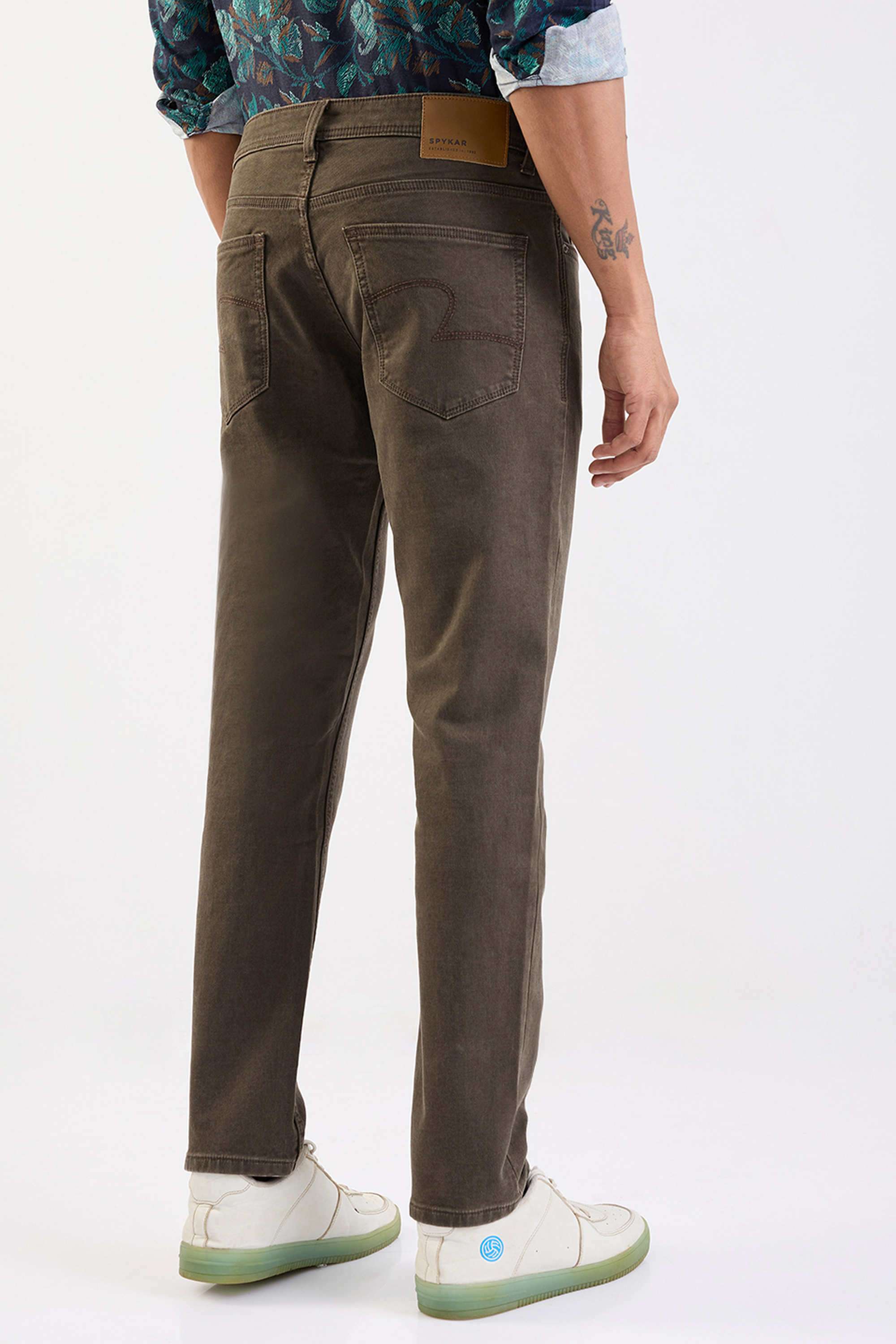 Light-Wash-Cotton-Regular-Fit-Men-Jeans