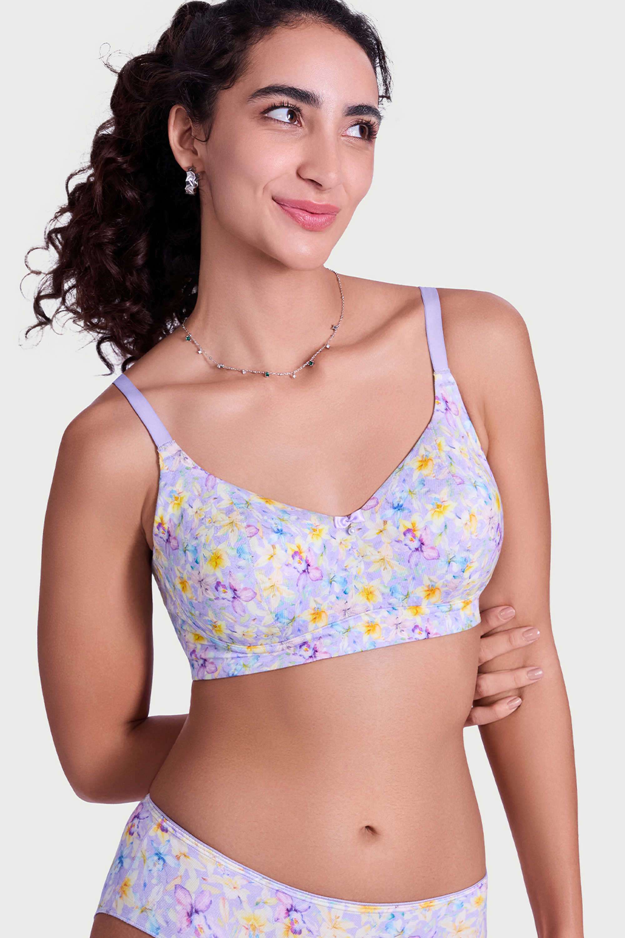 Non-Wired-Regular-Medium-Padded-Bra-Women-s-Bra