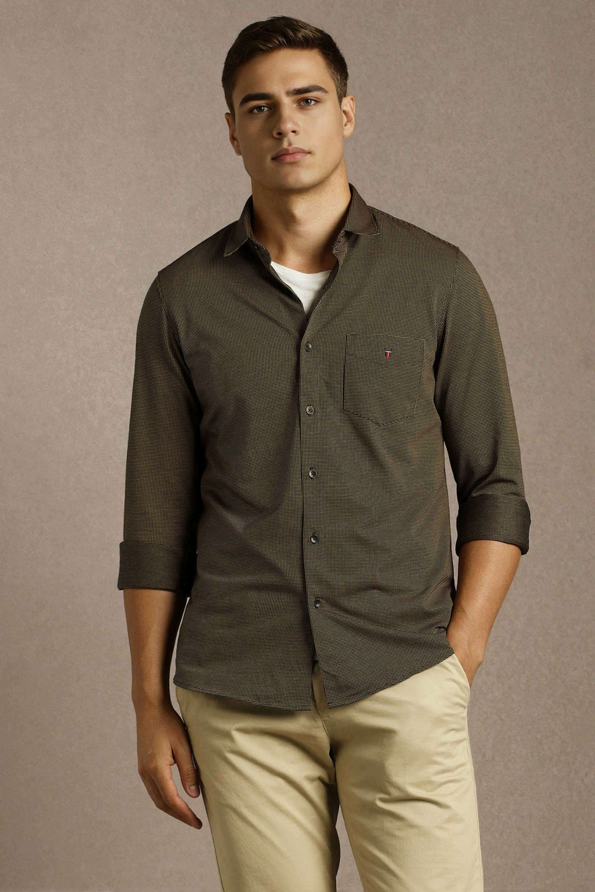 Textured-Cotton-Slim-Fit-Men-Casual-Wear-Shirt