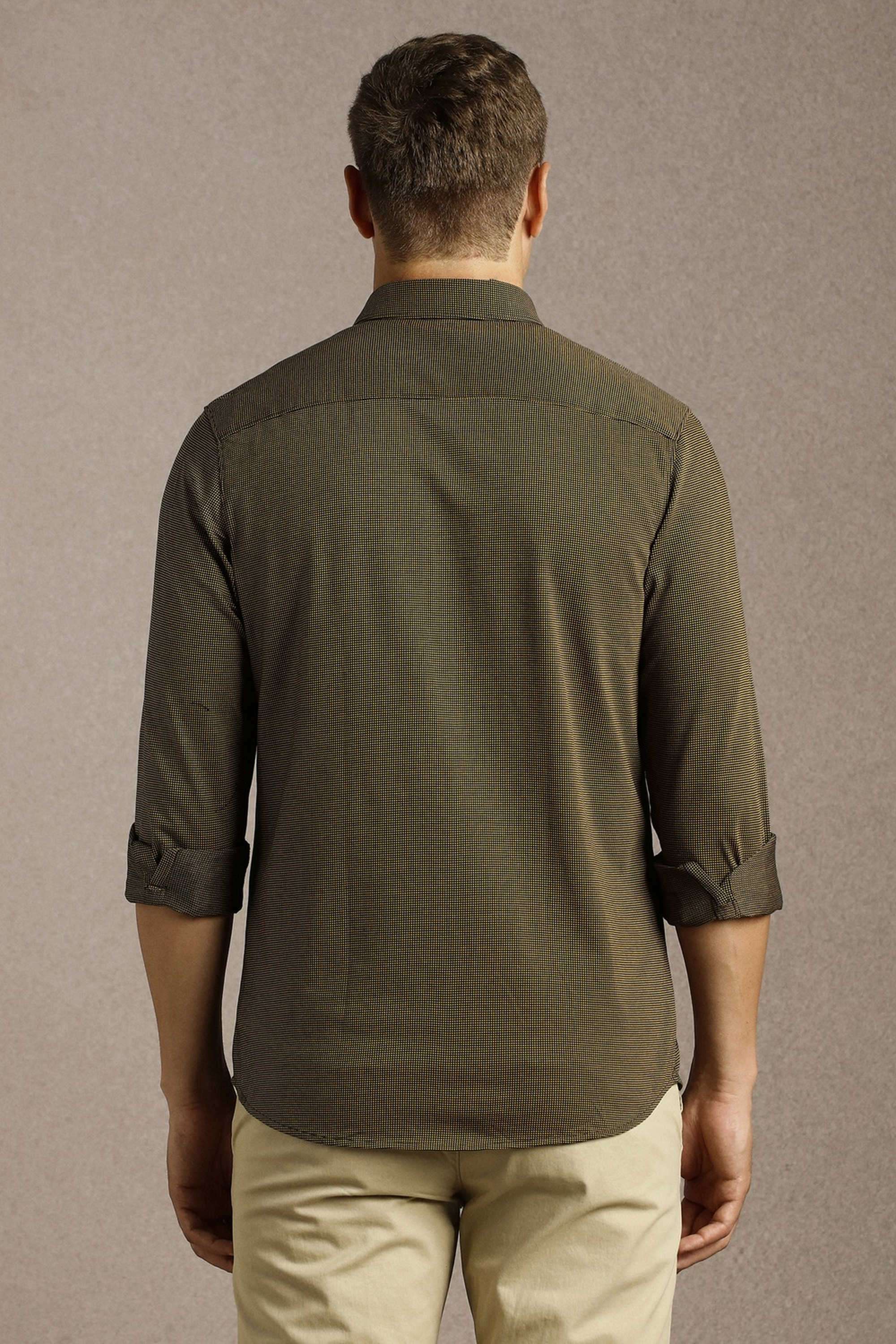 Textured-Cotton-Slim-Fit-Men-Casual-Wear-Shirt