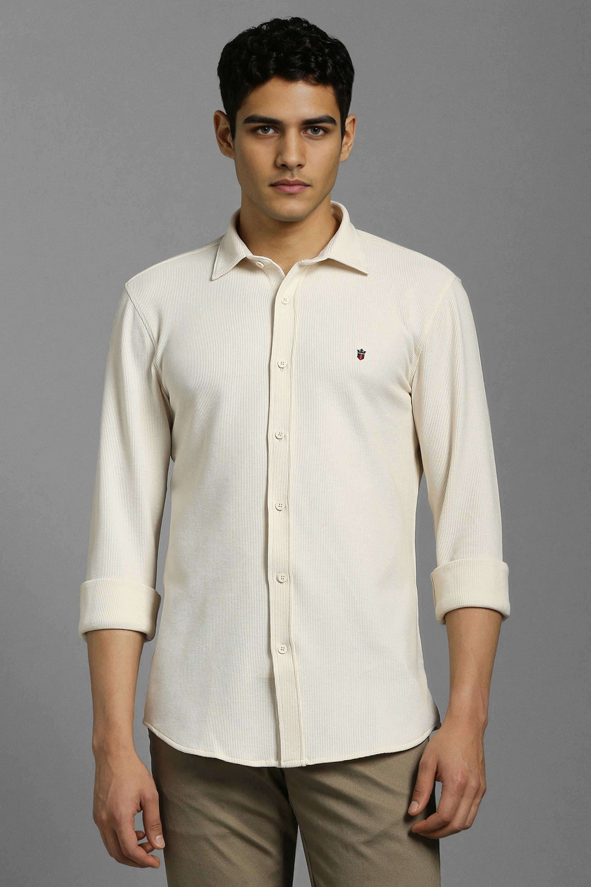 Textured-Blended-Fabric-Slim-Fit-Men-Casual-Wear-Shirt