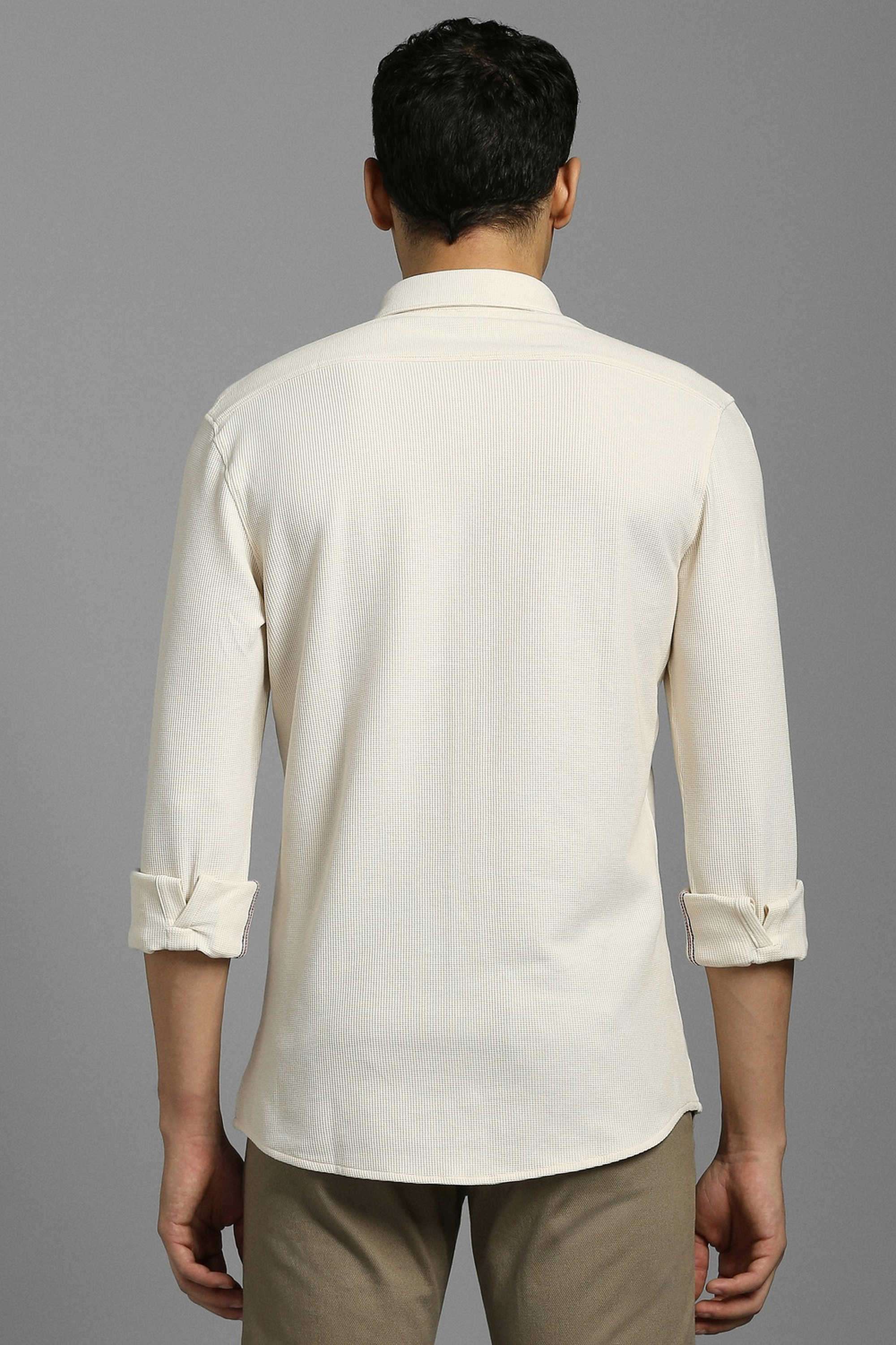 Textured-Blended-Fabric-Slim-Fit-Men-Casual-Wear-Shirt