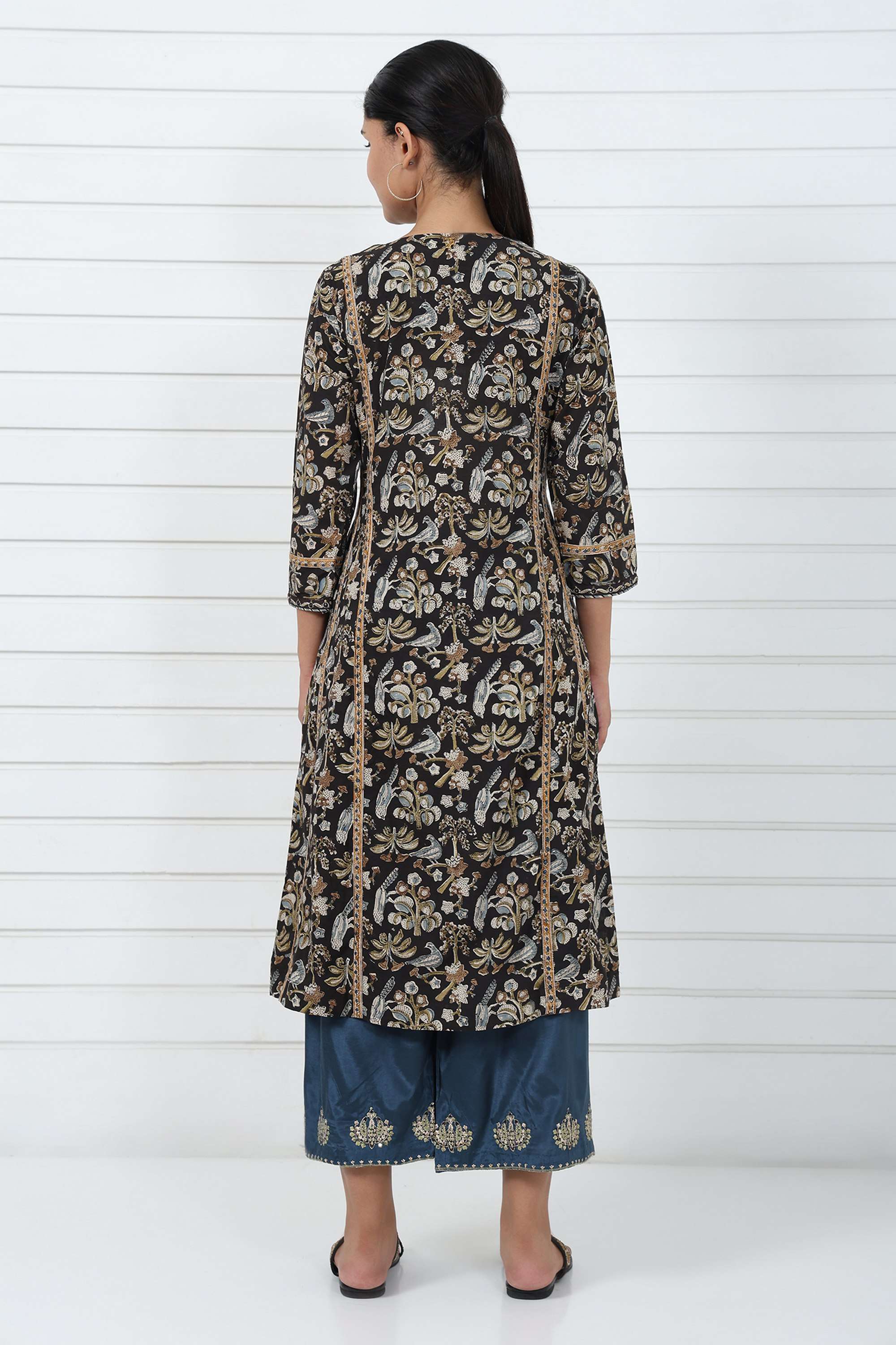 Printed-Cotton-V-Neck-Women-Festive-Wear-Kurta