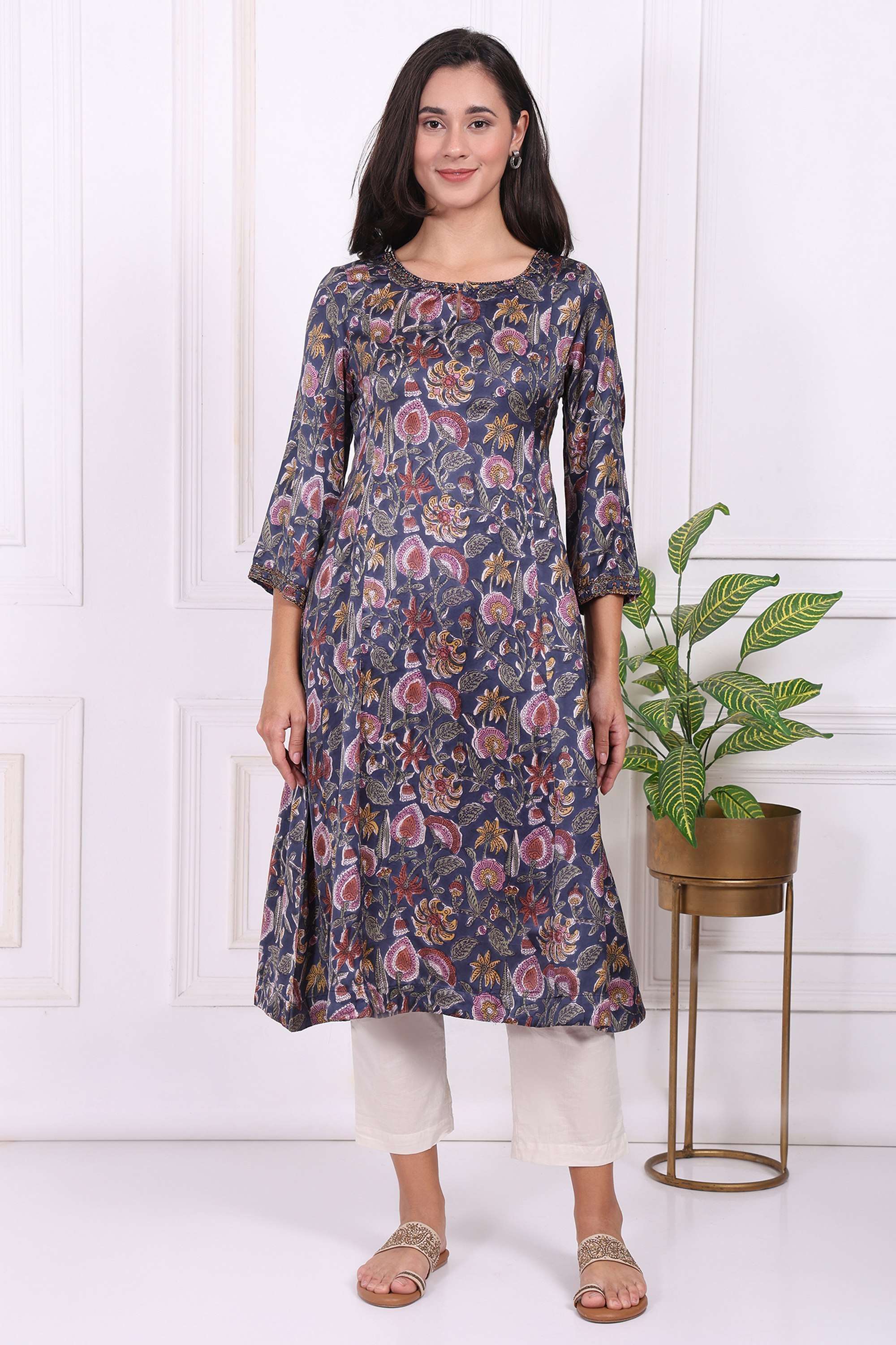 Floral-Blended-Fabric-Round-Neck-Women-s-Festive-Wear-Kurta