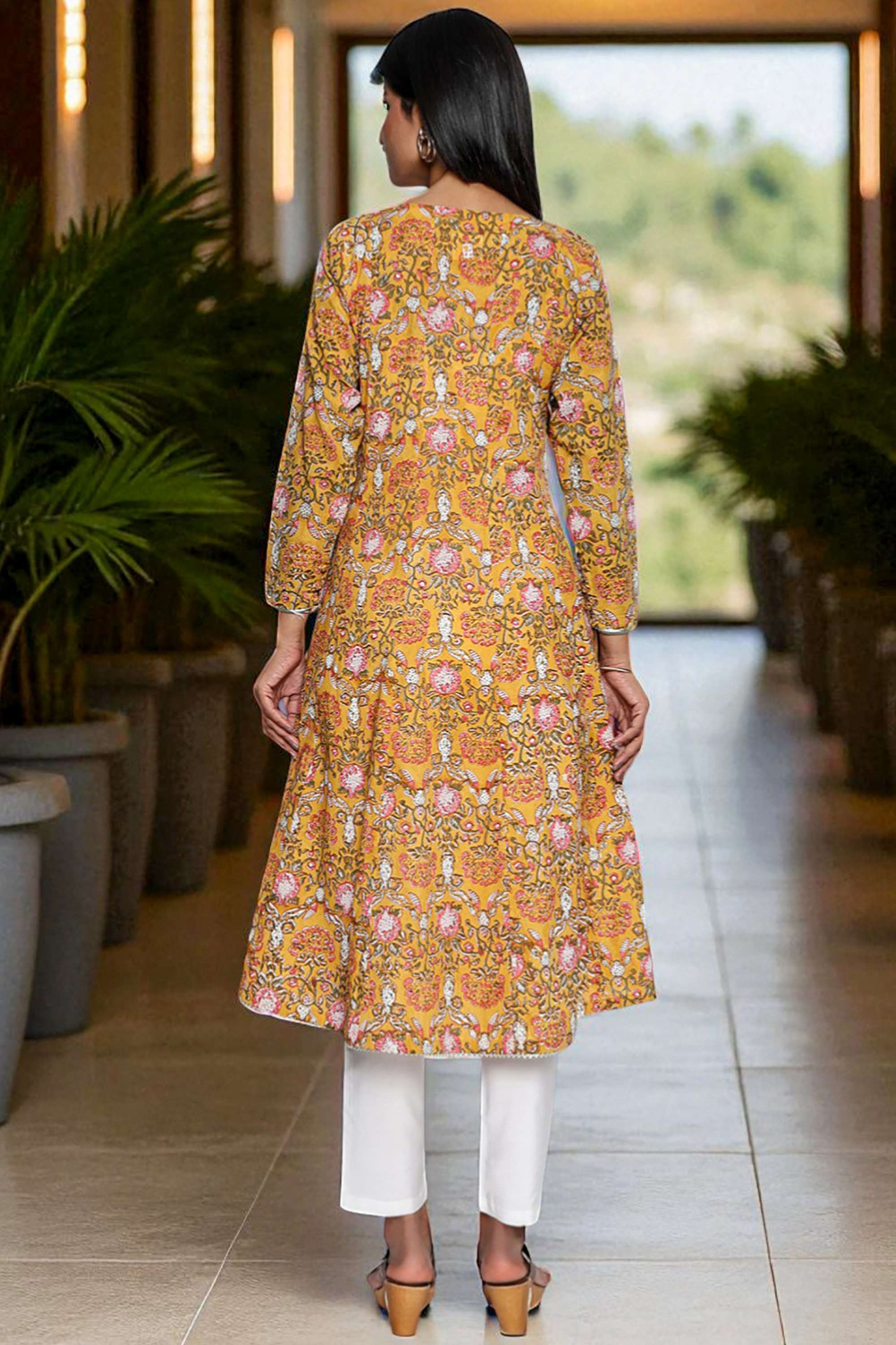 Block-Print-Blended-Fabric-Square-Neck-Women-s-Ethnic-Kurta