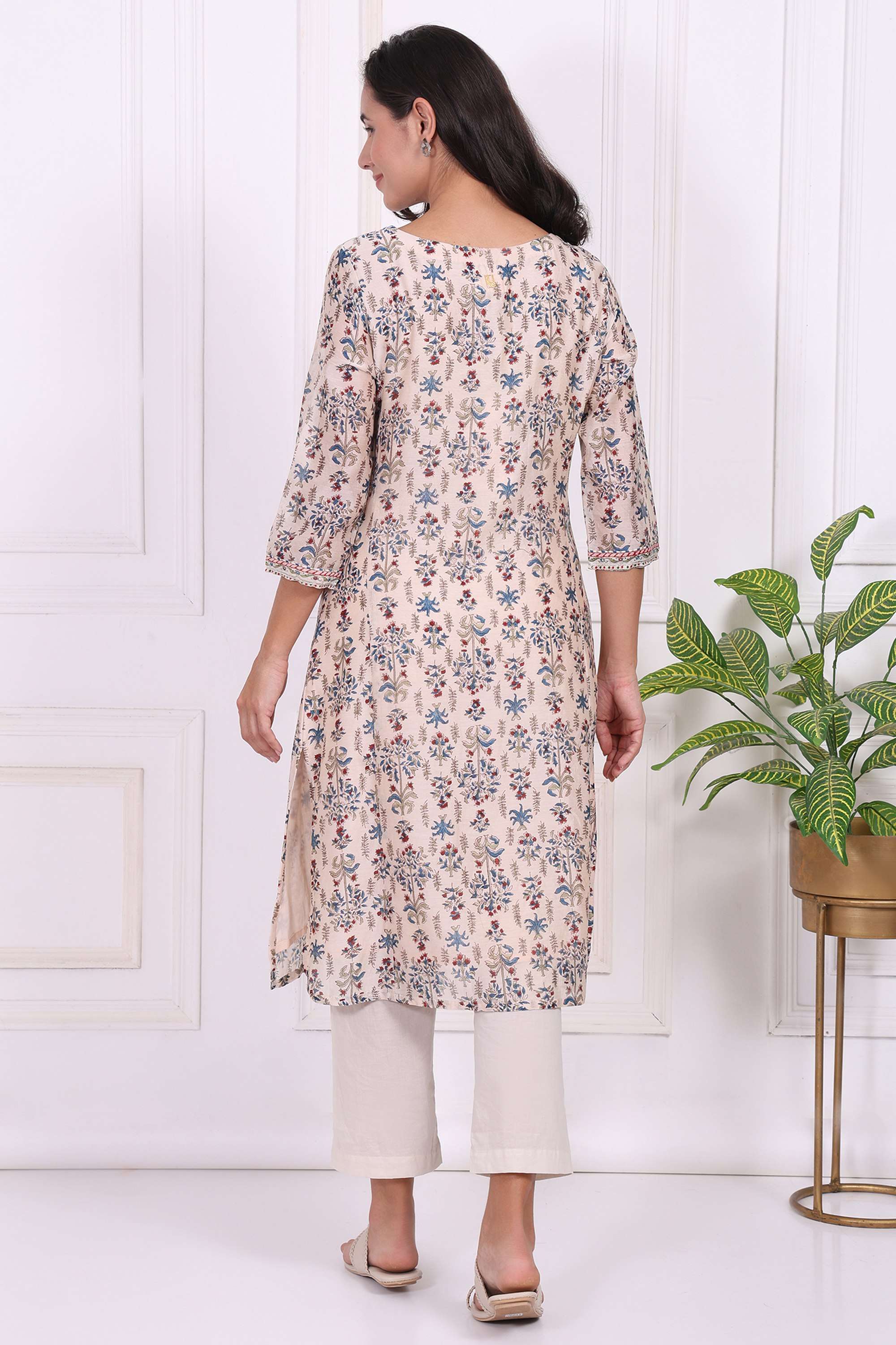 Floral-Blended-Fabric-Round-Neck-Women-s-Festive-Wear-Kurta