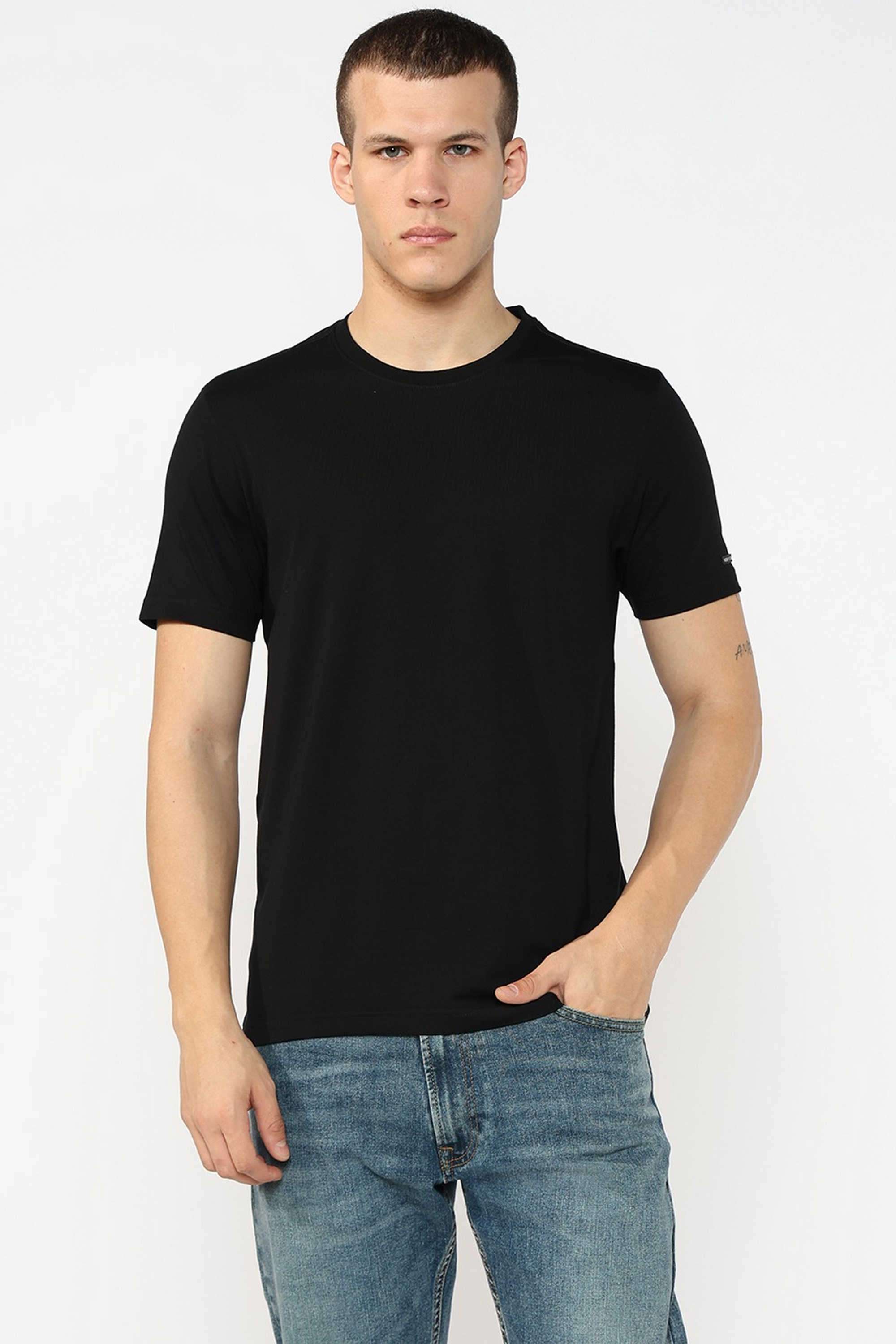 Solid-Blended-Fabric-Regular-Fit-Men-T-Shirt