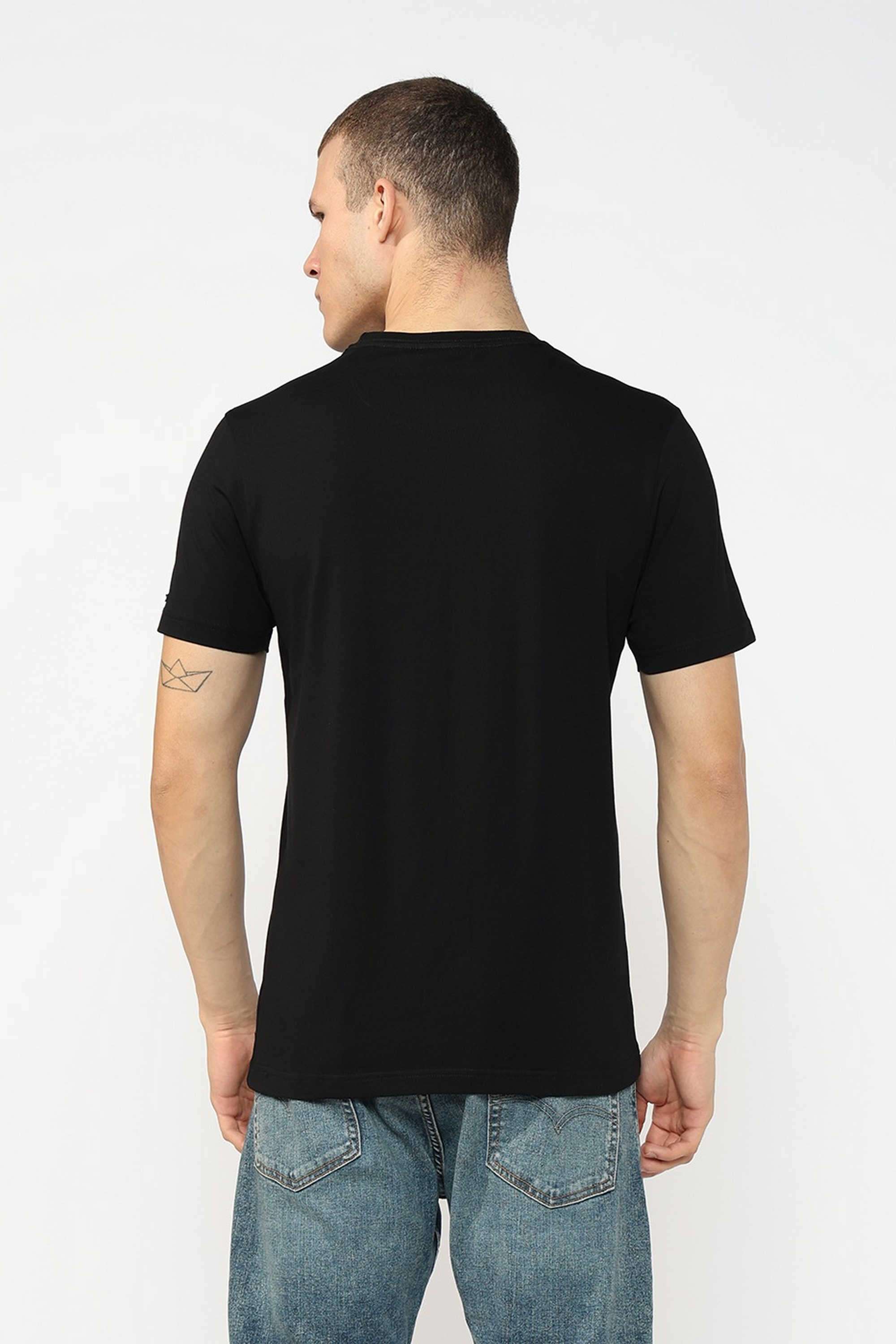 Solid-Blended-Fabric-Regular-Fit-Men-T-Shirt