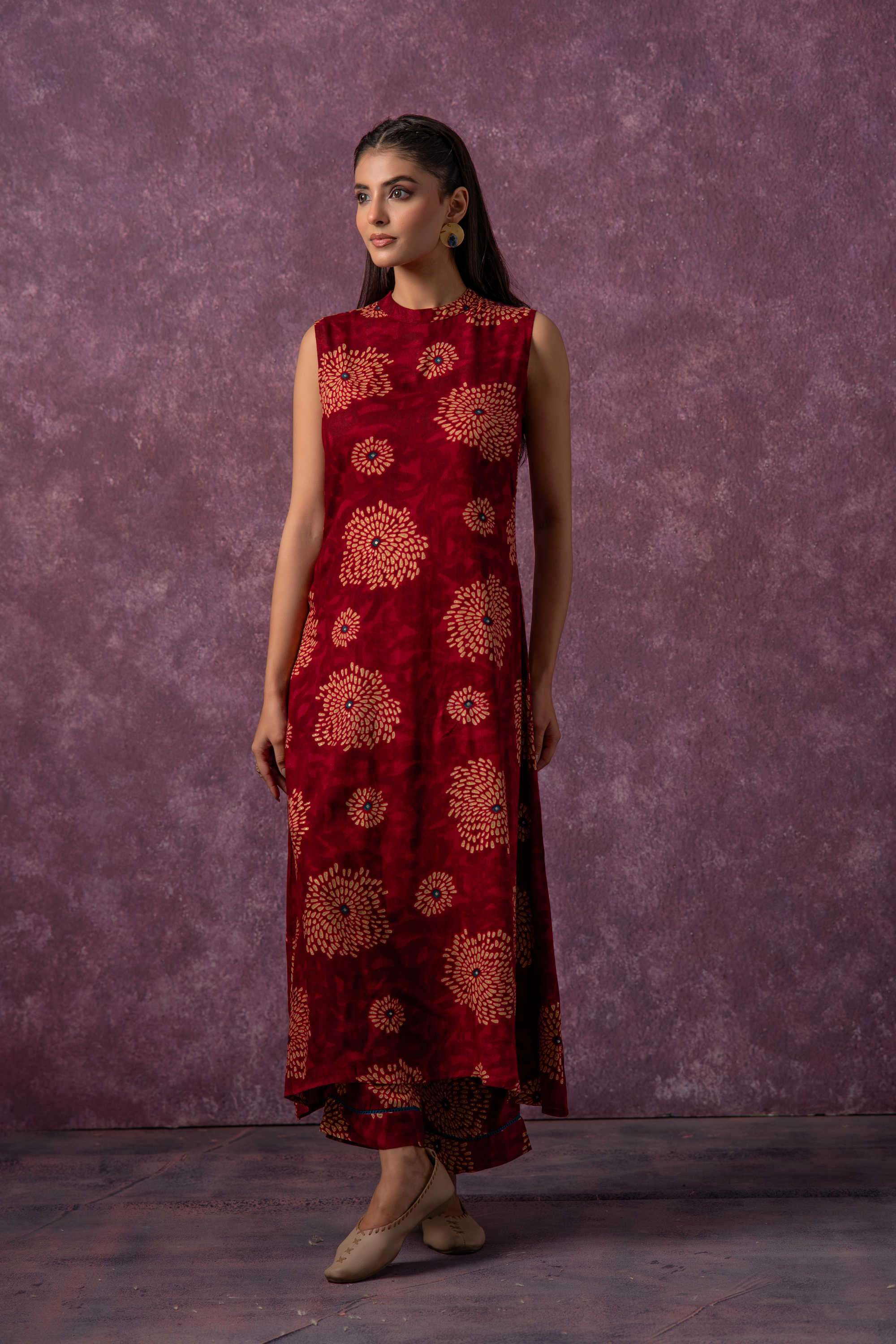 Embroidered-Blended-Fabric-V-Neck-Women-s-Festive-Wear-Kurta-Set