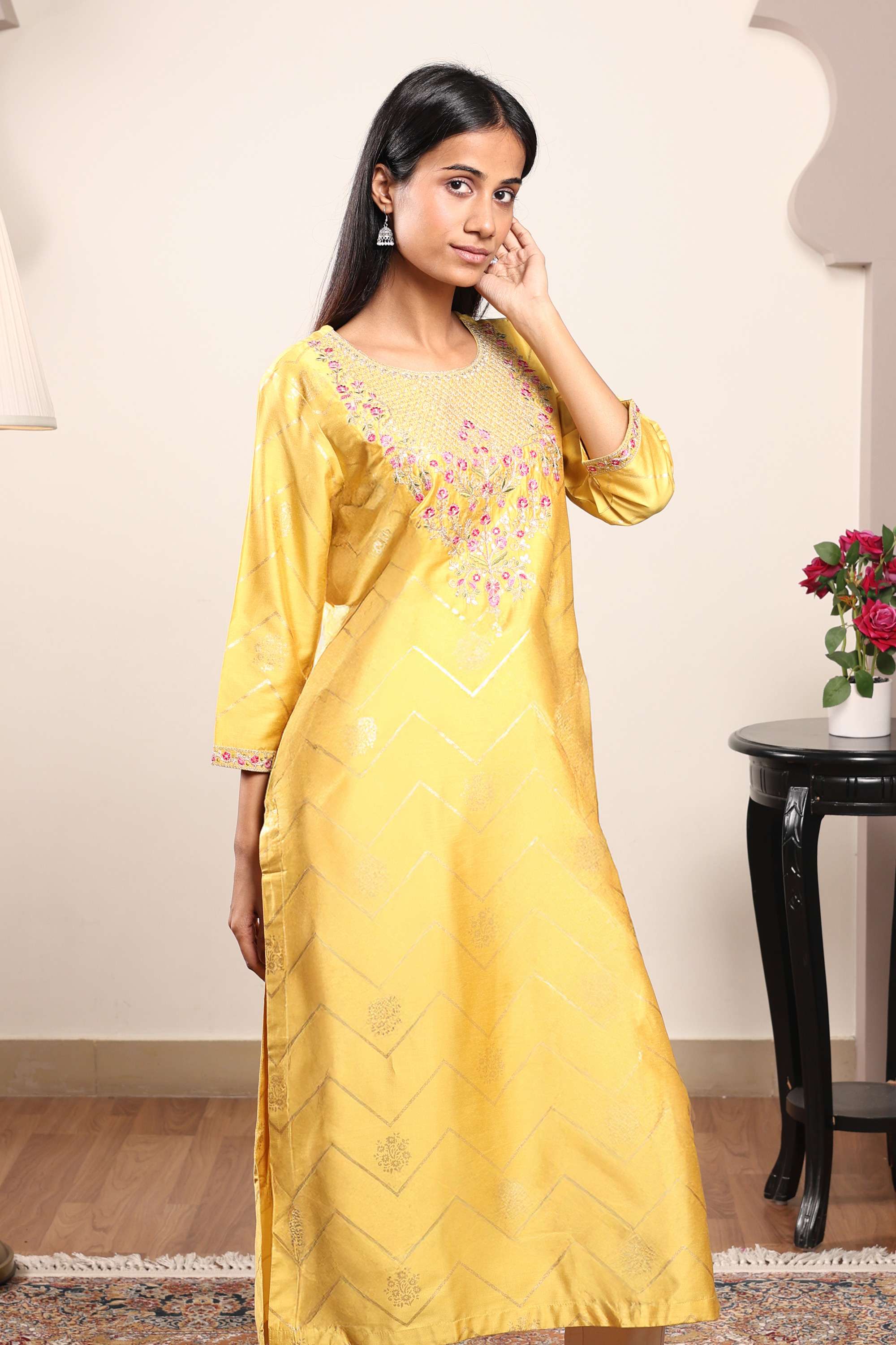 Embroidered-Blended-Fabric-Round-Neck-Women-s-Kurta