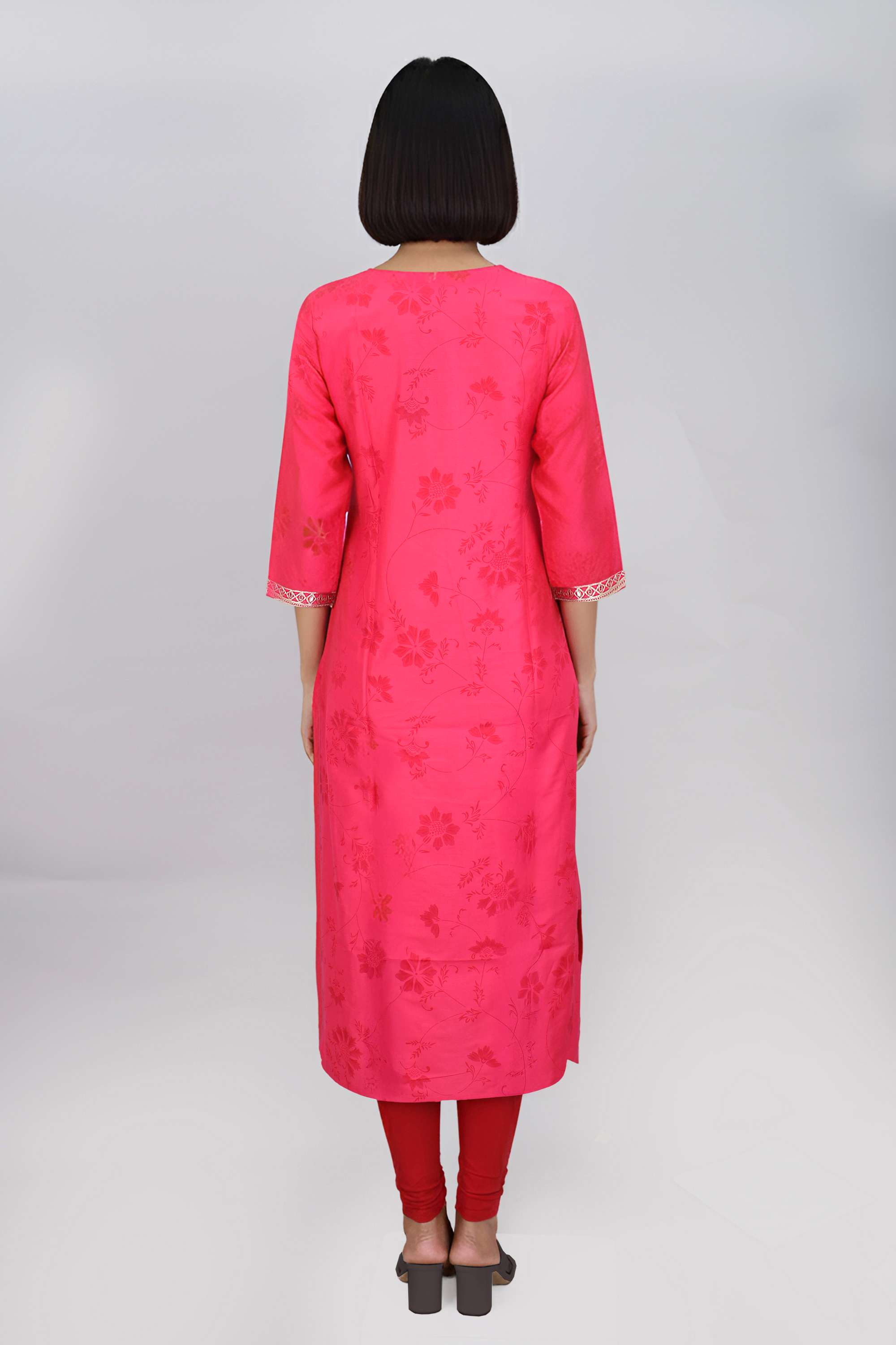 Embroidered-Blended-Fabric-Round-Neck-Women-Fusion-Wear-Kurta