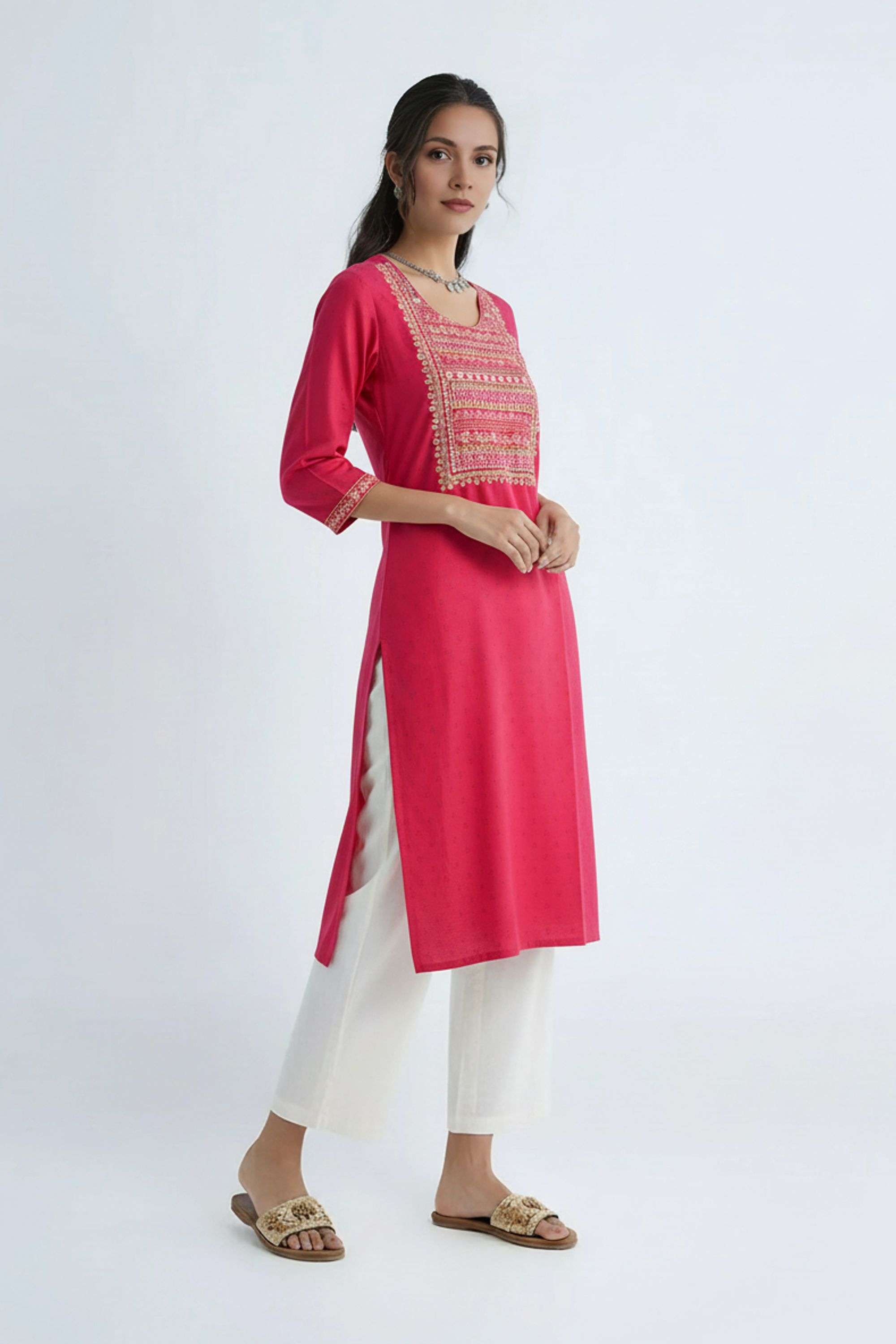 Solid-Blended-Fabric-Round-Neck-Women-Fusion-Wear-Kurta