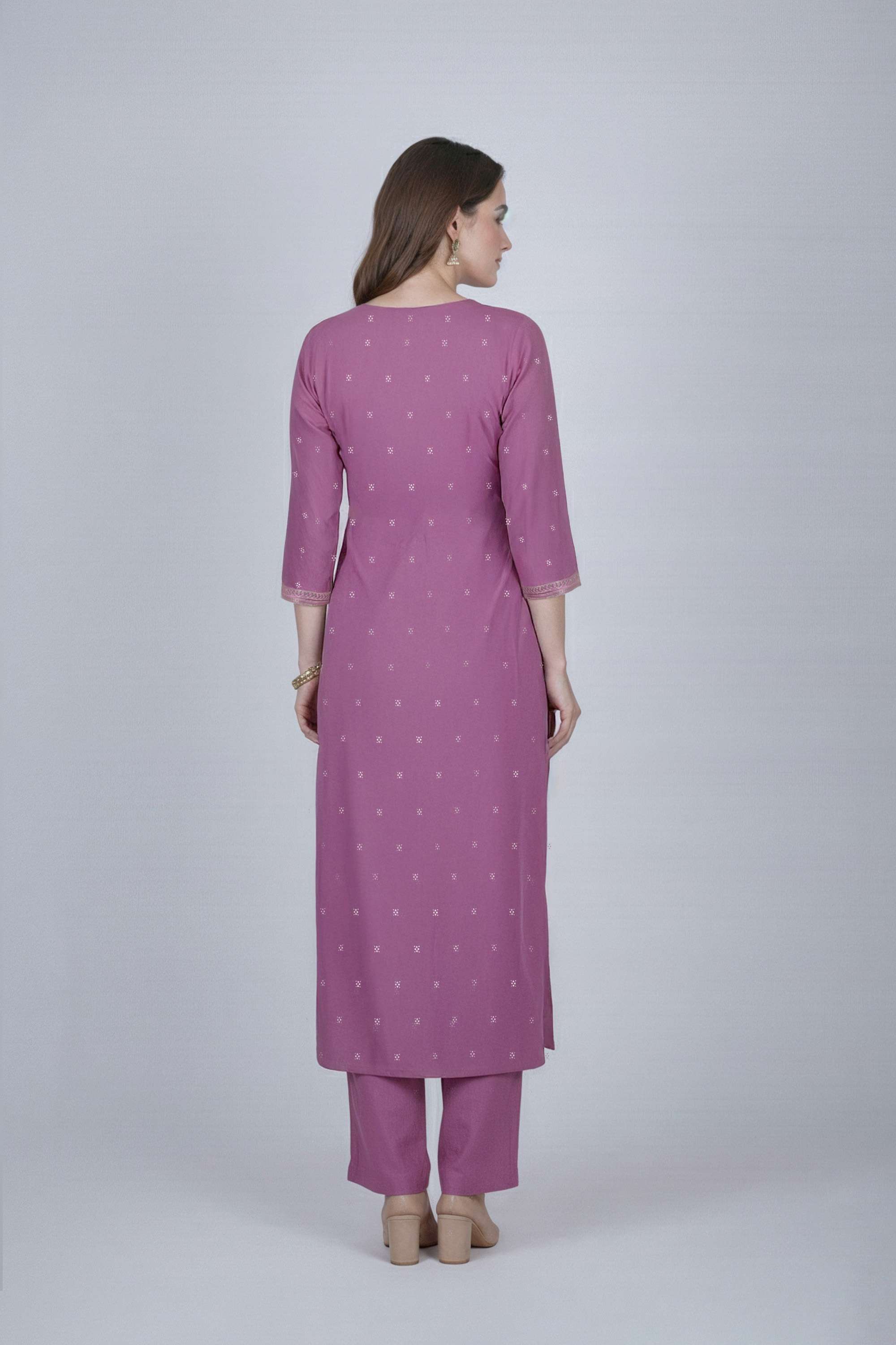 Embroidered-Blended-Fabric-Round-Neck-Women-Fusion-Wear-Kurta