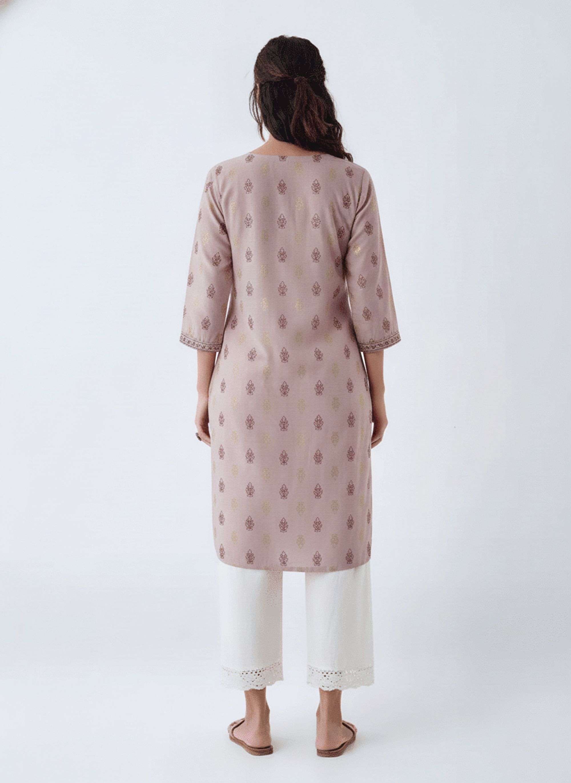 Embroidered-Blended-Fabric-Round-Neck-Women-Fusion-Wear-Kurta