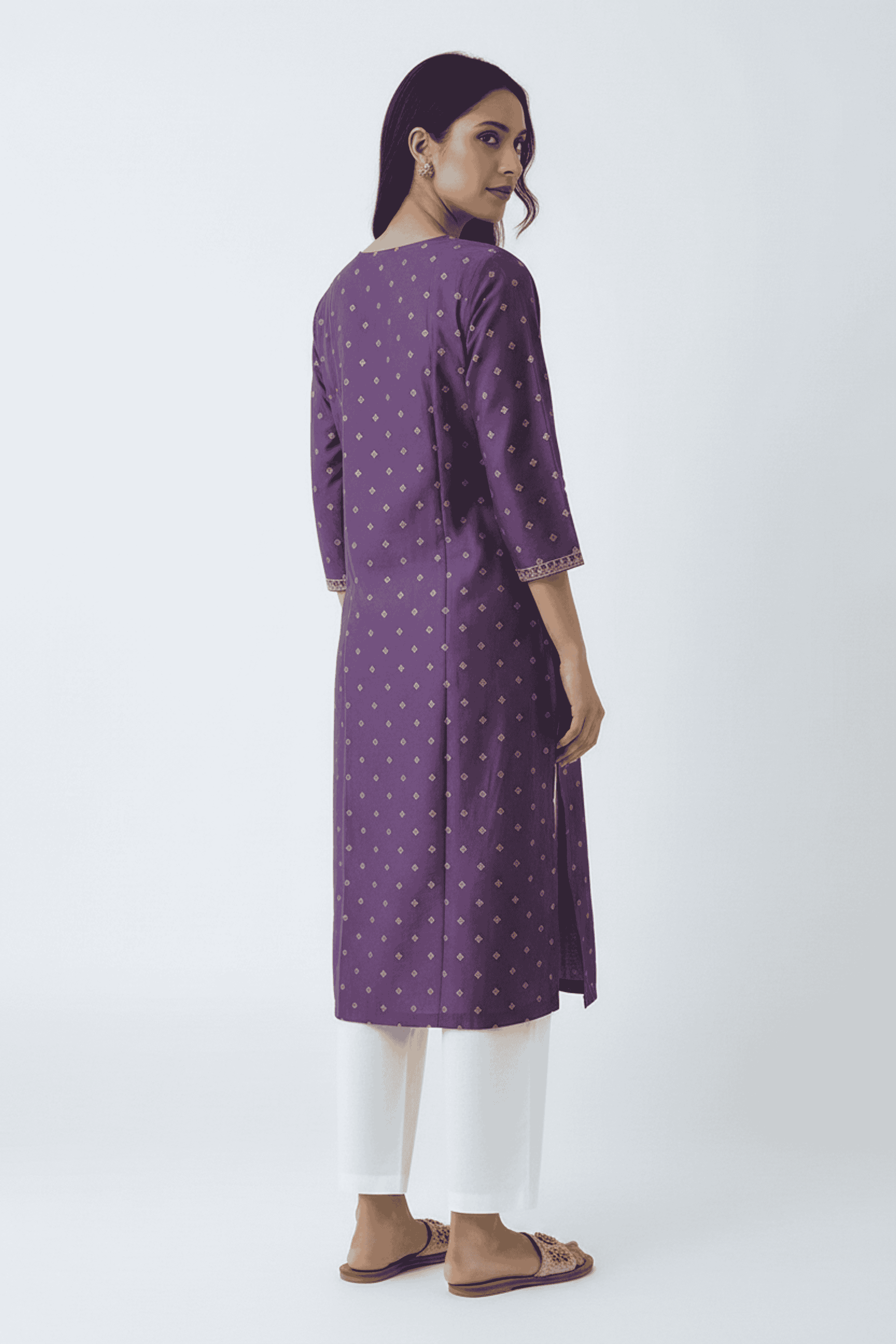 Embroidered-Blended-Fabric-Round-Neck-Women-Fusion-Wear-Kurta