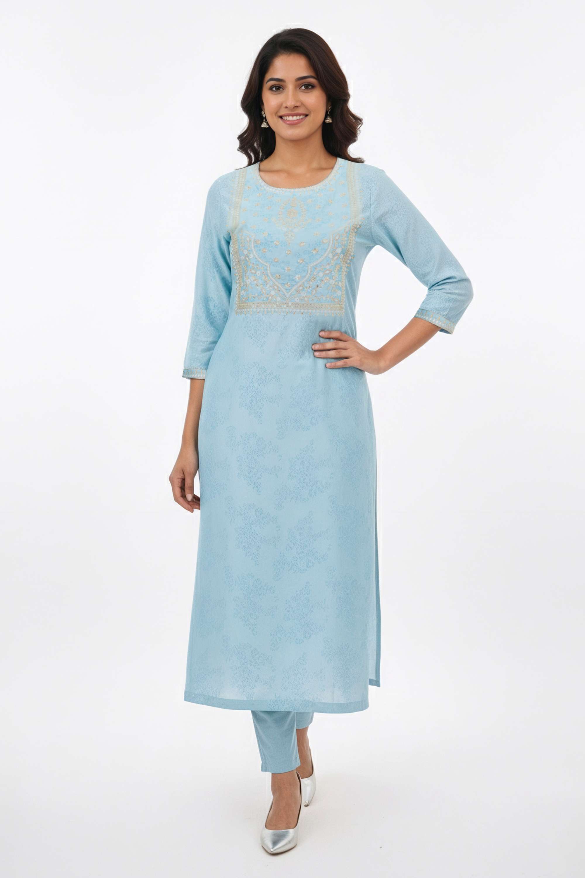 Embroidered-Blended-Fabric-Round-Neck-Women-Fusion-Wear-Kurta