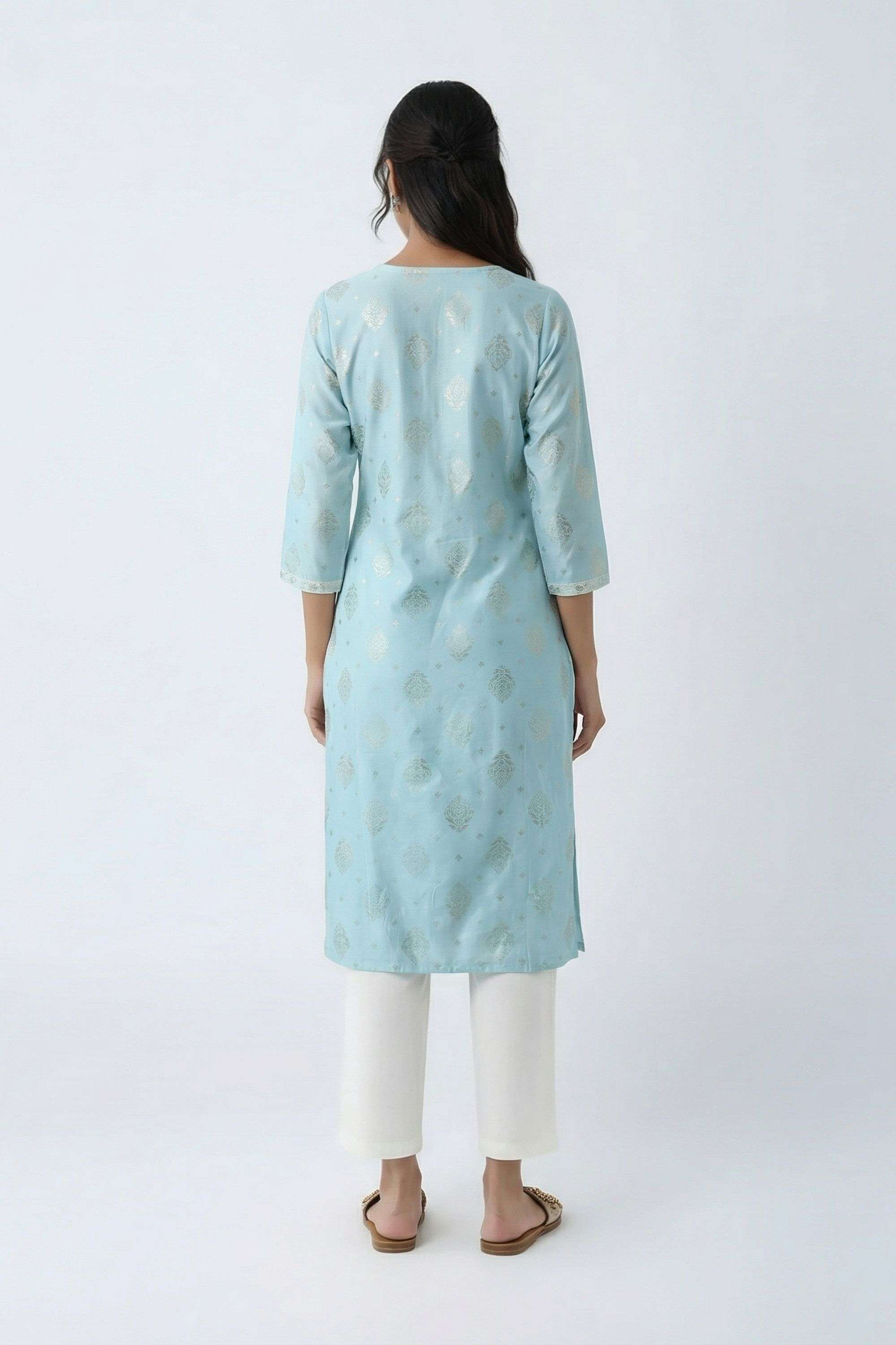 Embroidered-Blended-Fabric-Round-Neck-Women-Fusion-Wear-Kurta