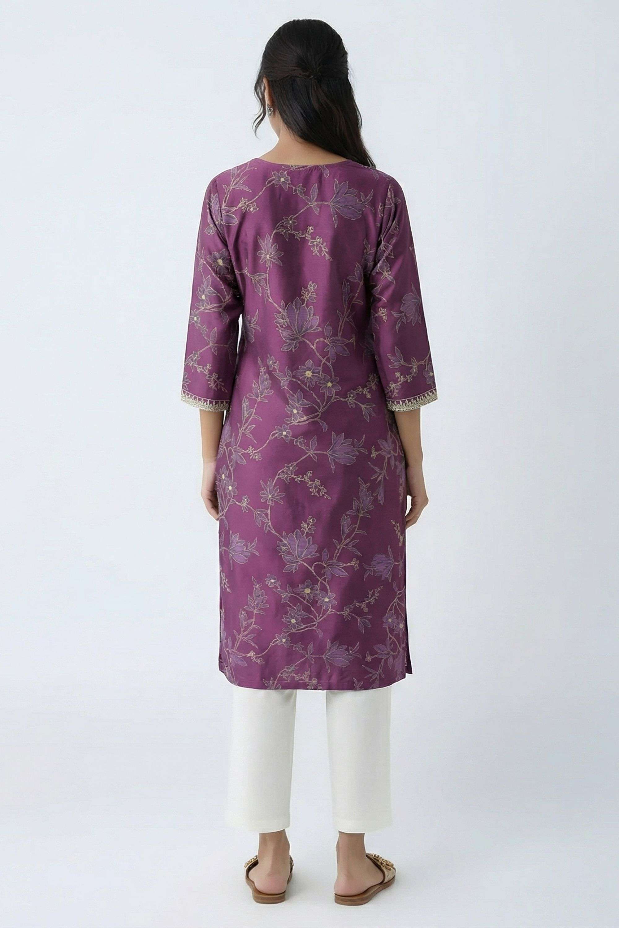 Embroidered-Blended-Fabric-Round-Neck-Women-Fusion-Wear-Kurta