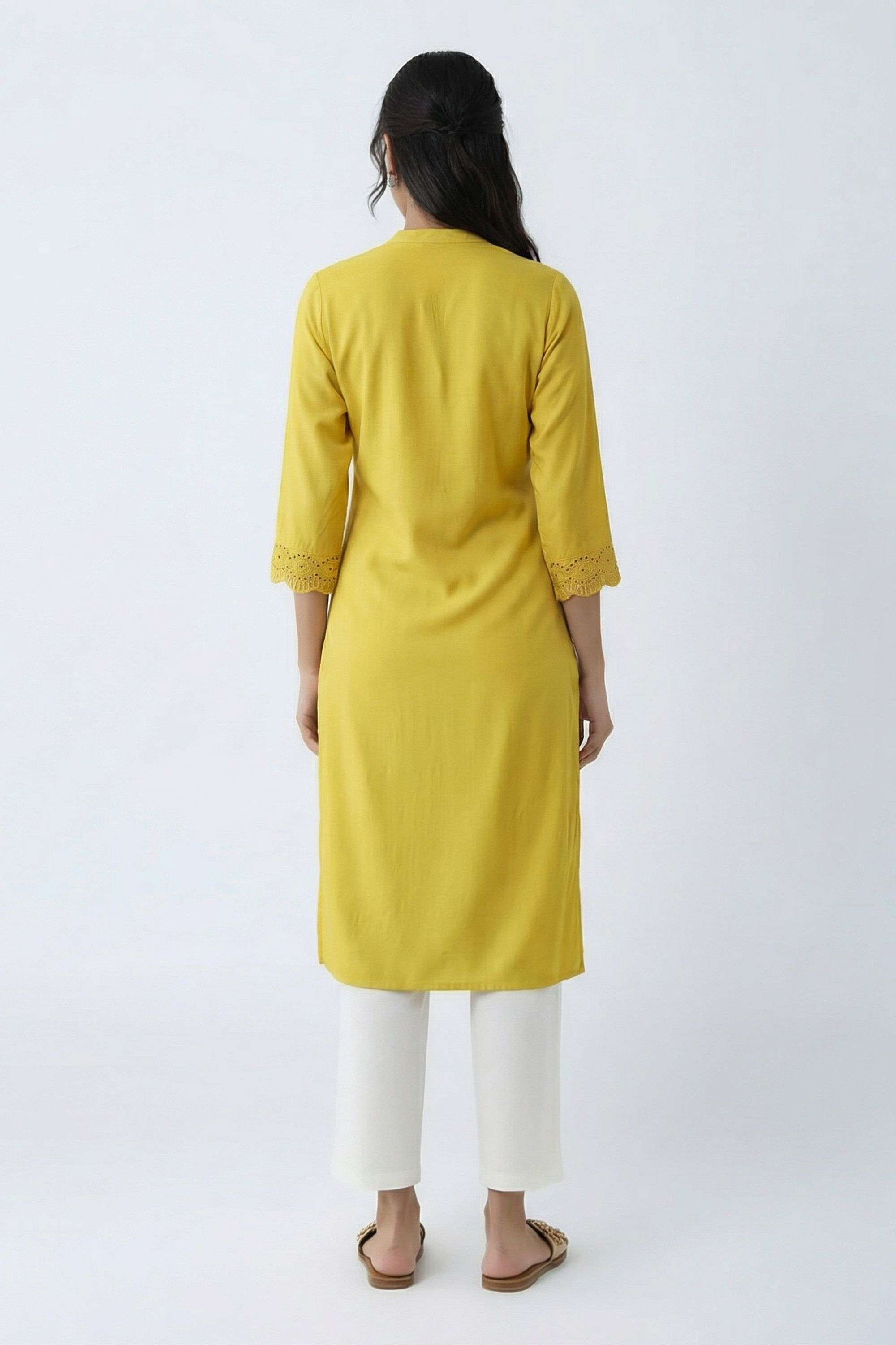Embroidered-Blended-Fabric-Collared-Women-Fusion-Wear-Kurta