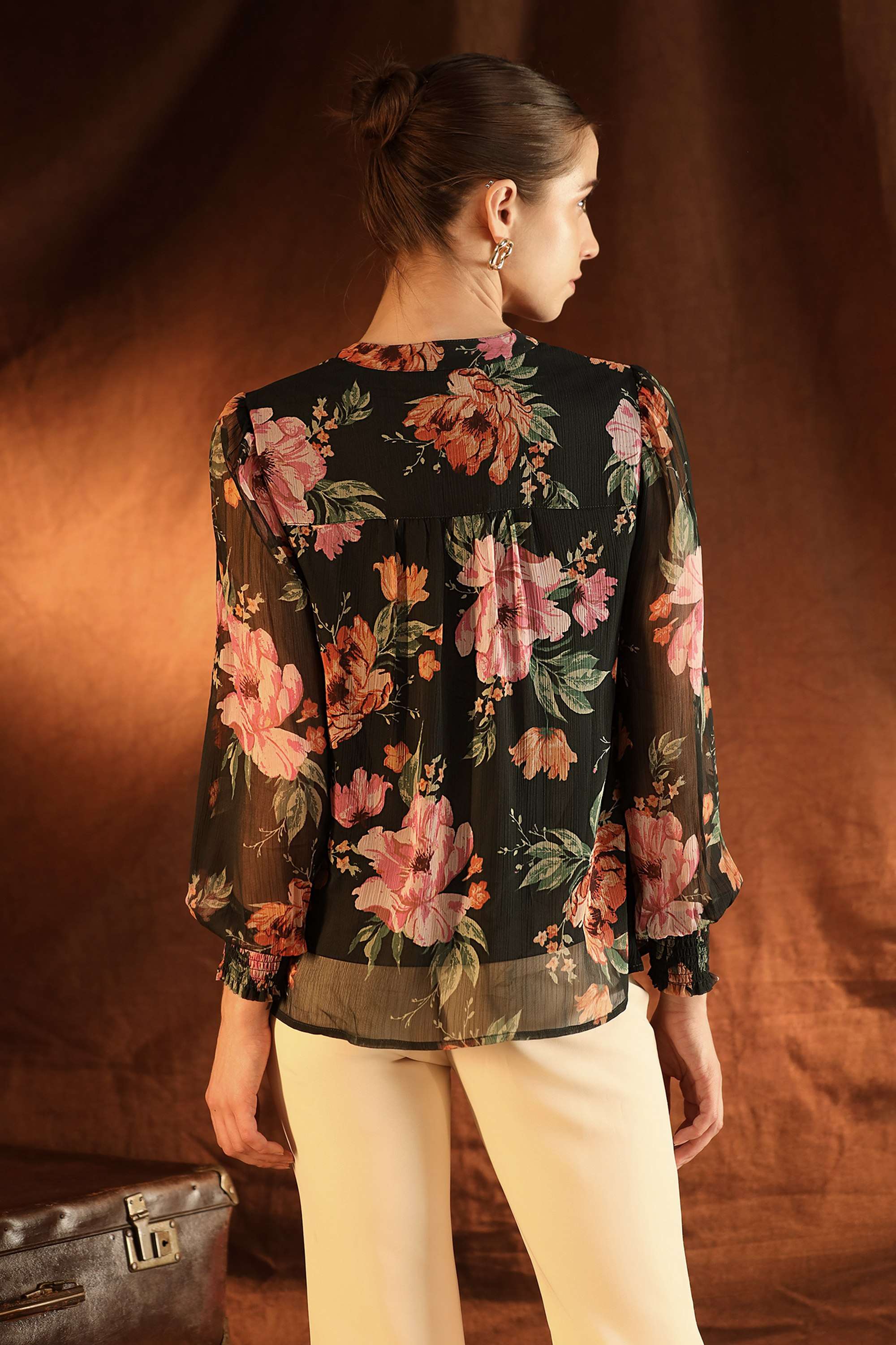 Floral-Chiffon-Collared-Women-s-Harmony-Top