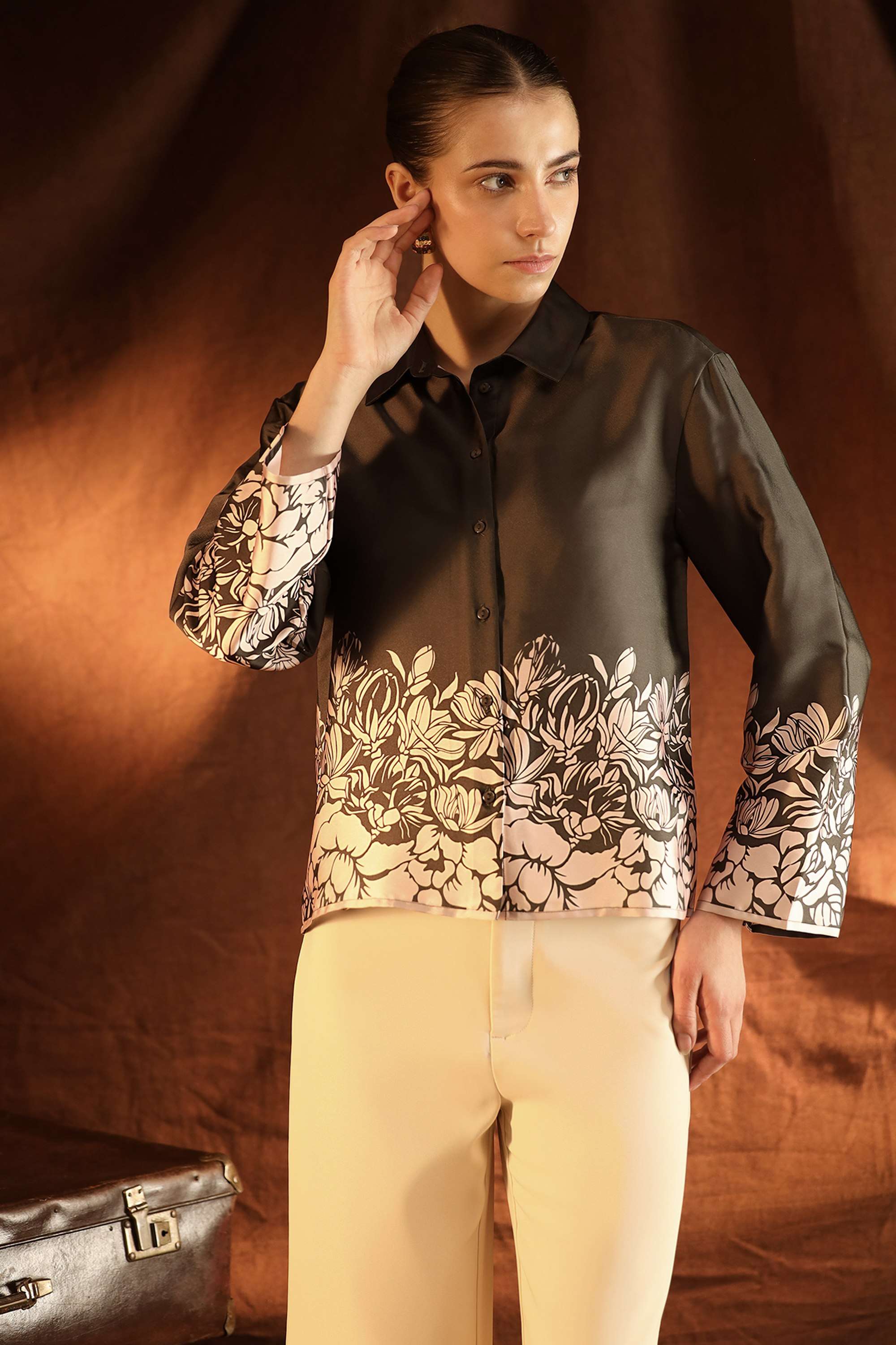 Floral-Blended-Fabric-Collared-Casual-Wear-Women-Shirts