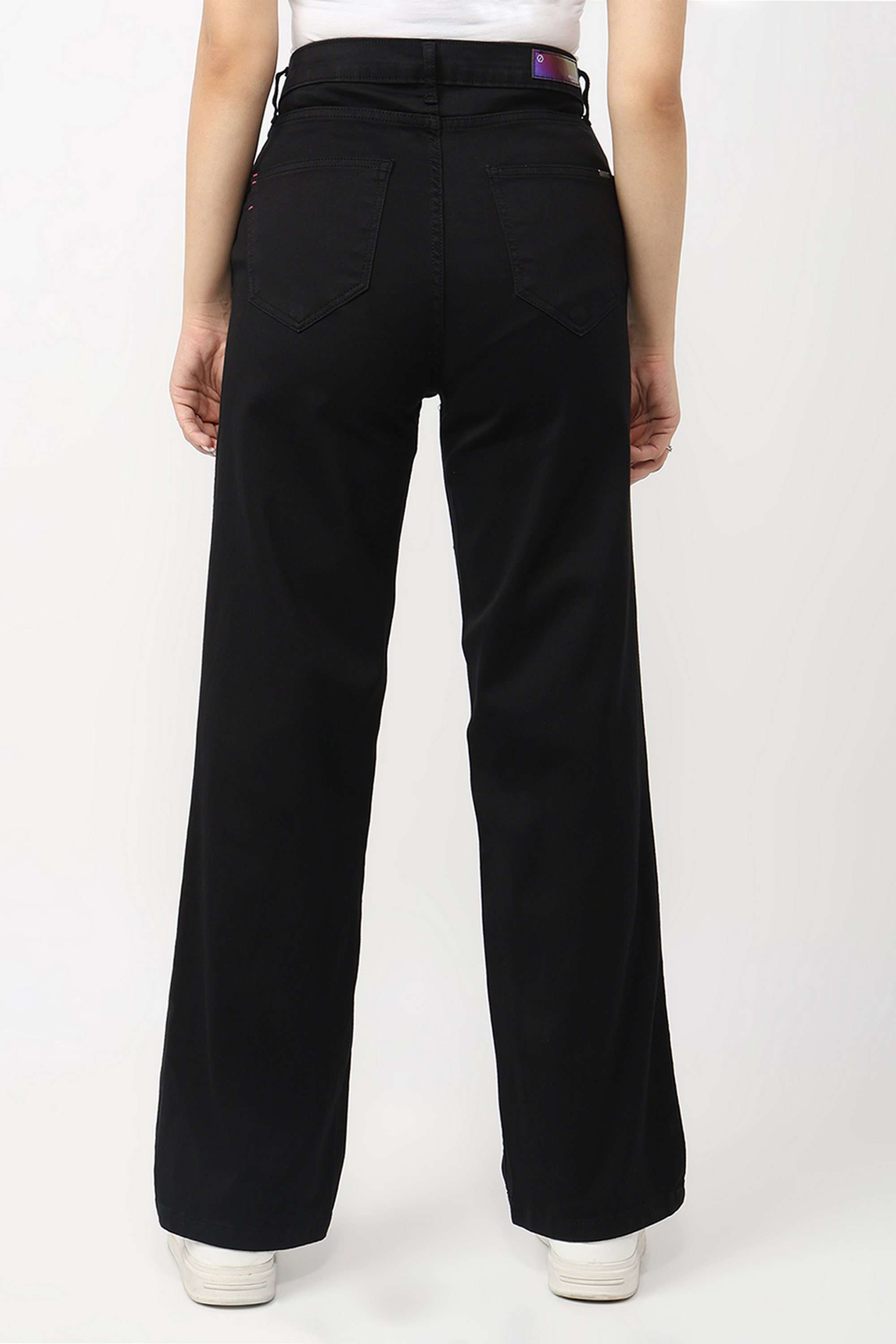 High-Rise-Blended-Fabric-Relaxed-Fit-Women-Jeans