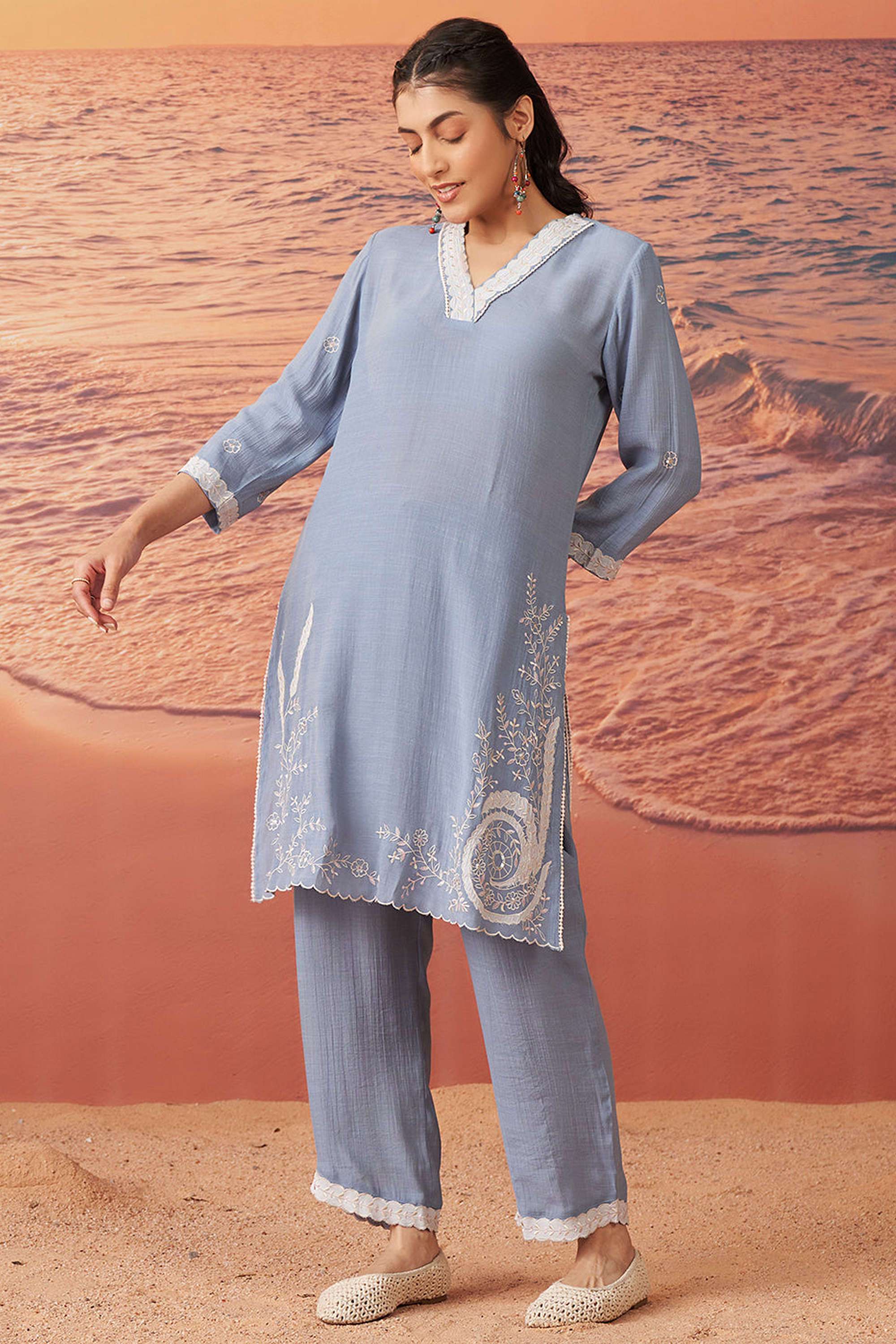 Embroidered-Rayon-V-Neck-Women-s-Everyday-Kurta