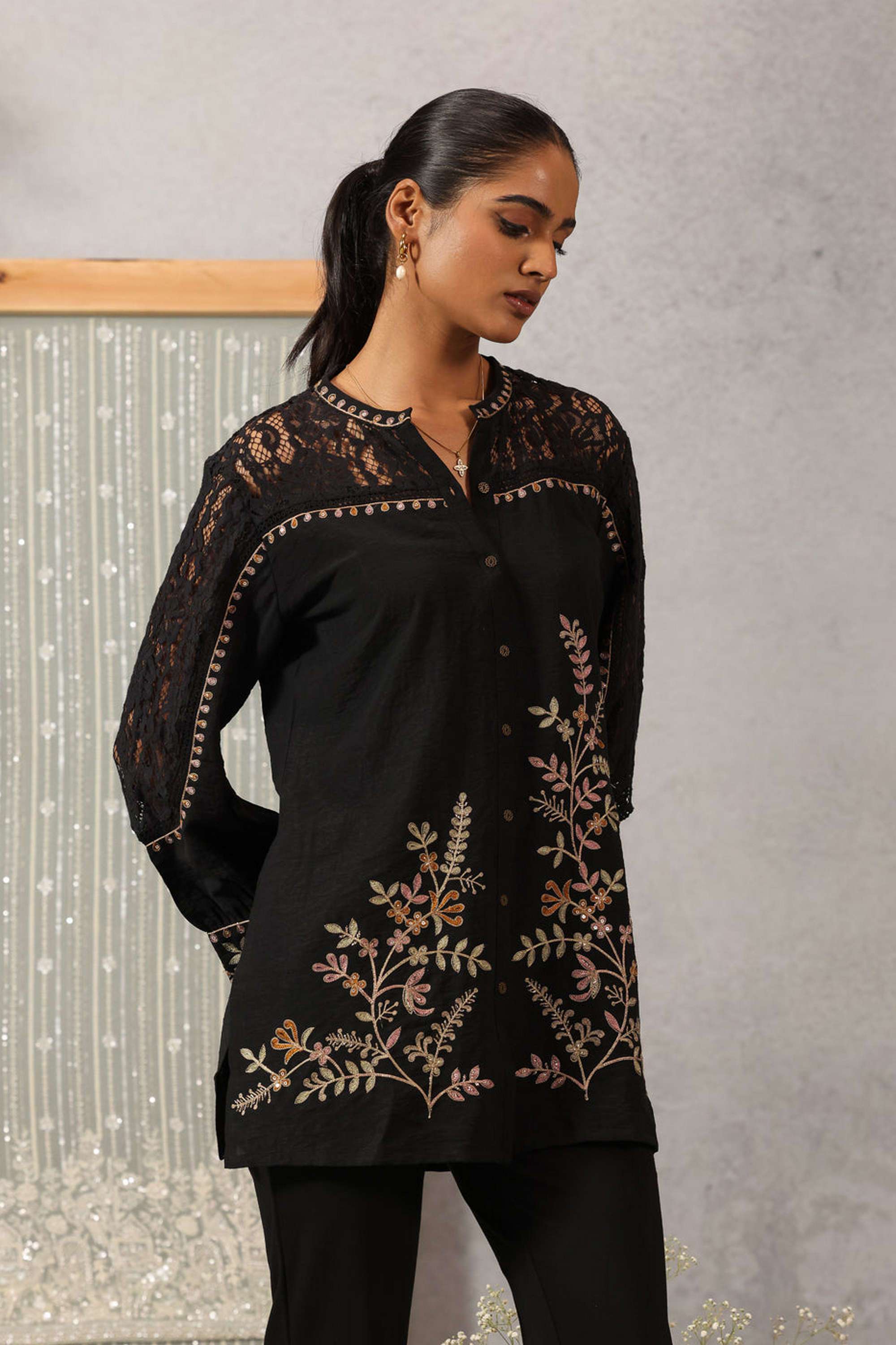 Embroidered-Viscose-Round-Neck-Women-s-Festive-Wear-Tunic